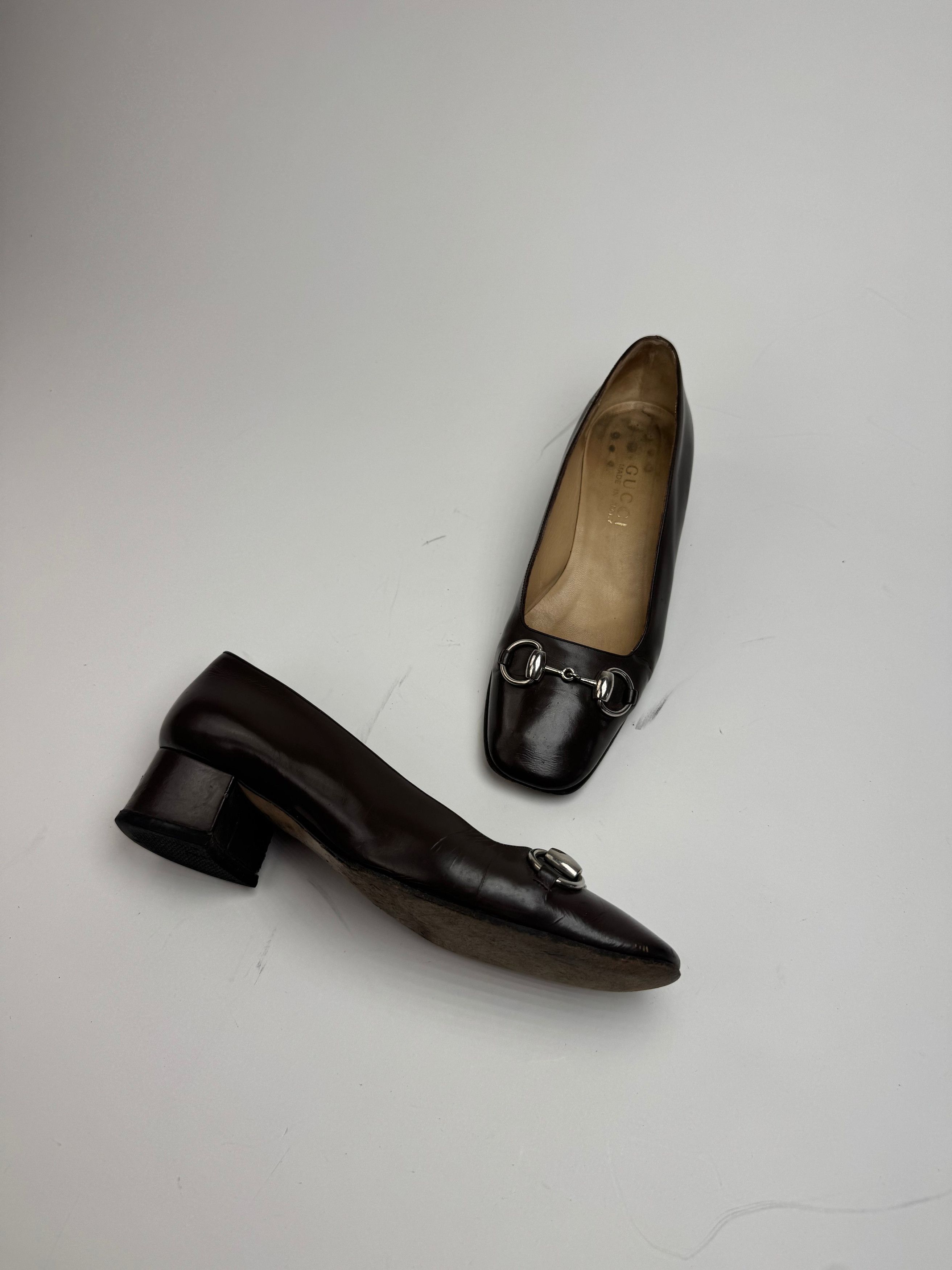 Gucci Vintage Horsebit Patent Leather Pumps Brown 37C Size US 6 / IT 36 - 2 Thumbnail
