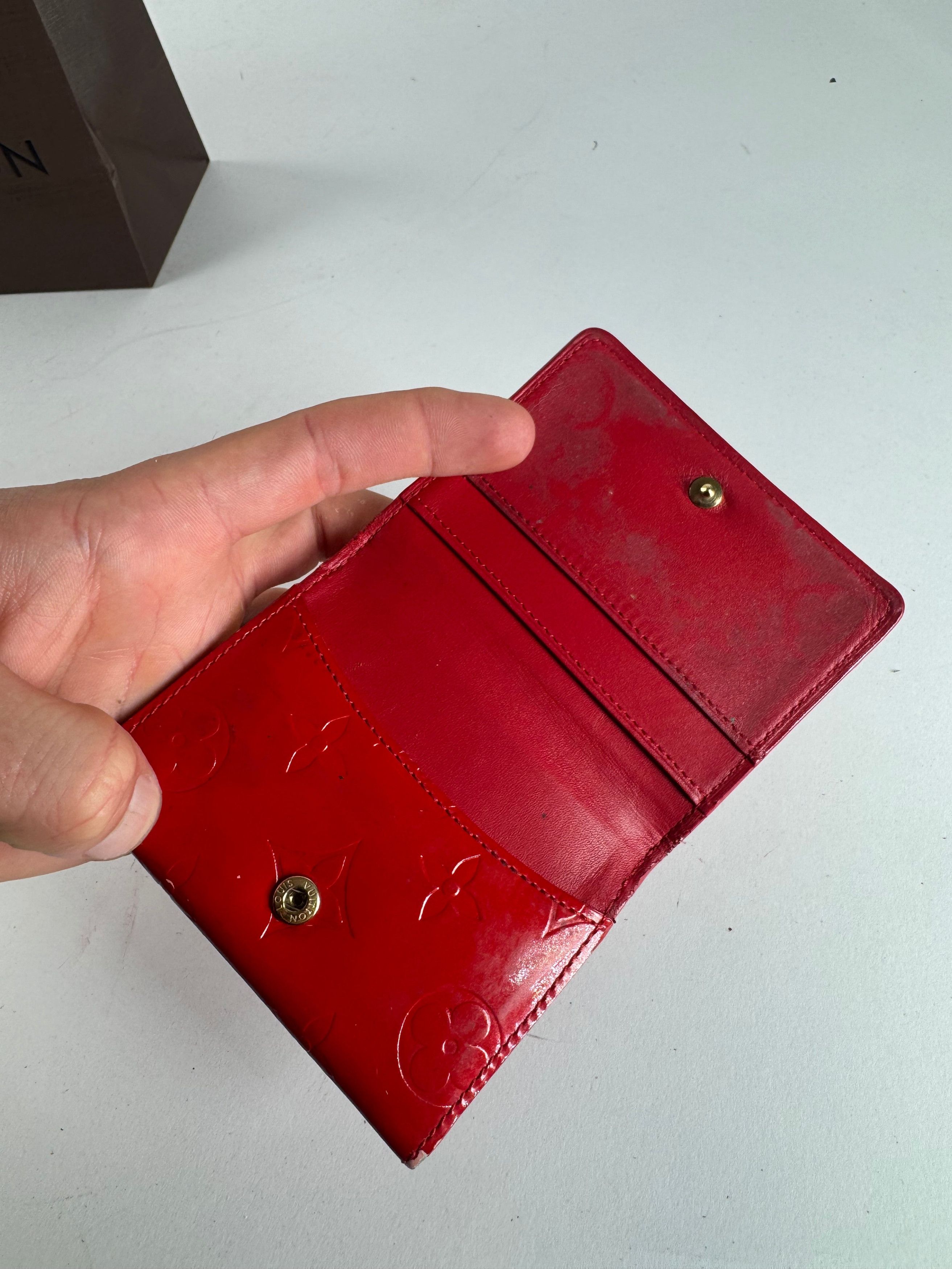 Louis Vuitton Vintage Vernis Leather Card Holder Red Size ONE SIZE - 5 Thumbnail