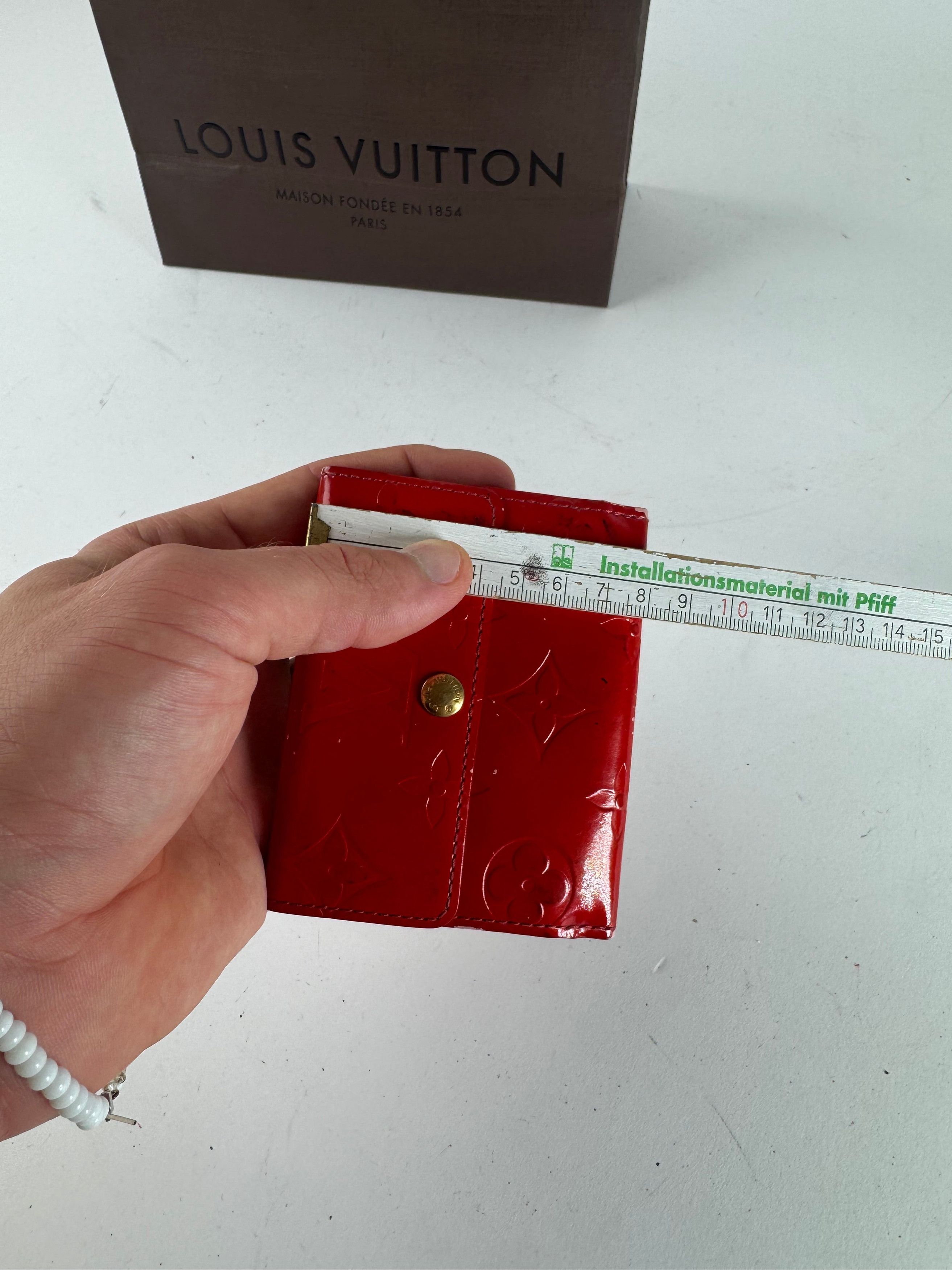 Louis Vuitton Vintage Vernis Leather Card Holder Red Size ONE SIZE - 11 Thumbnail