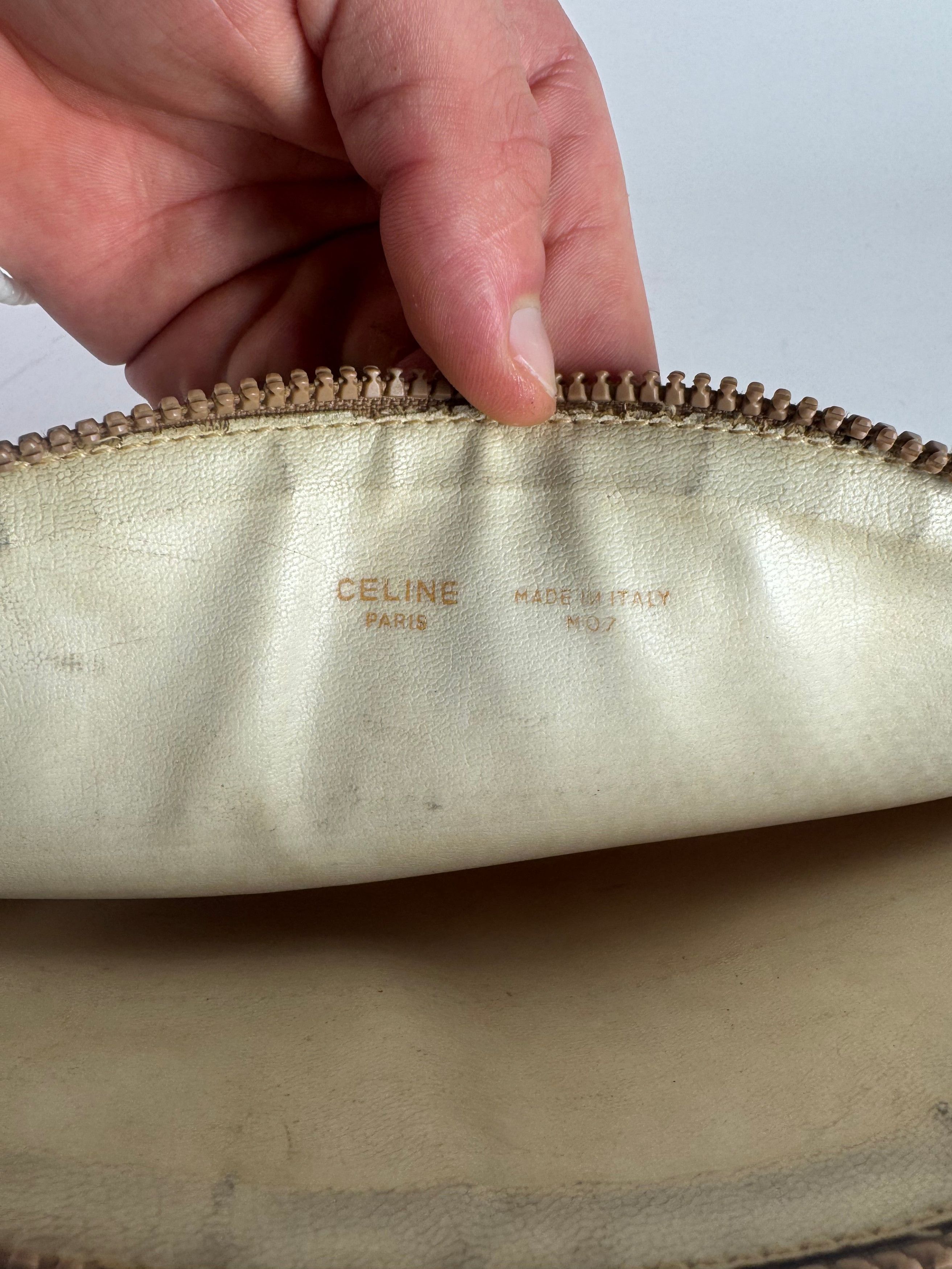 Celine Vintage Paris Monogram Leather Clutch White brown Size ONE SIZE - 4 Thumbnail