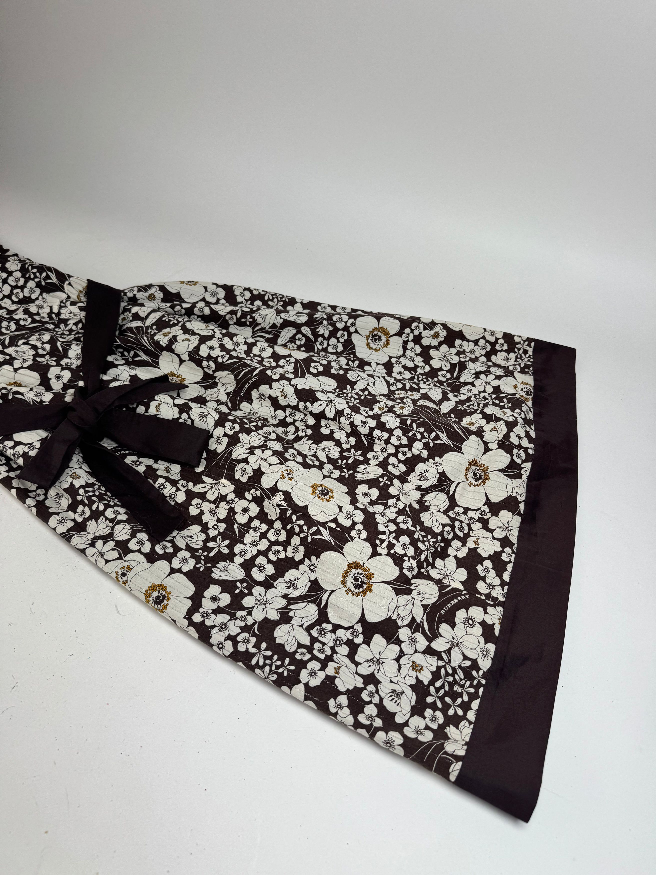 Burberry Vintage Floral Dresd Black White Size S / US 4 / IT 40 - 7 Thumbnail