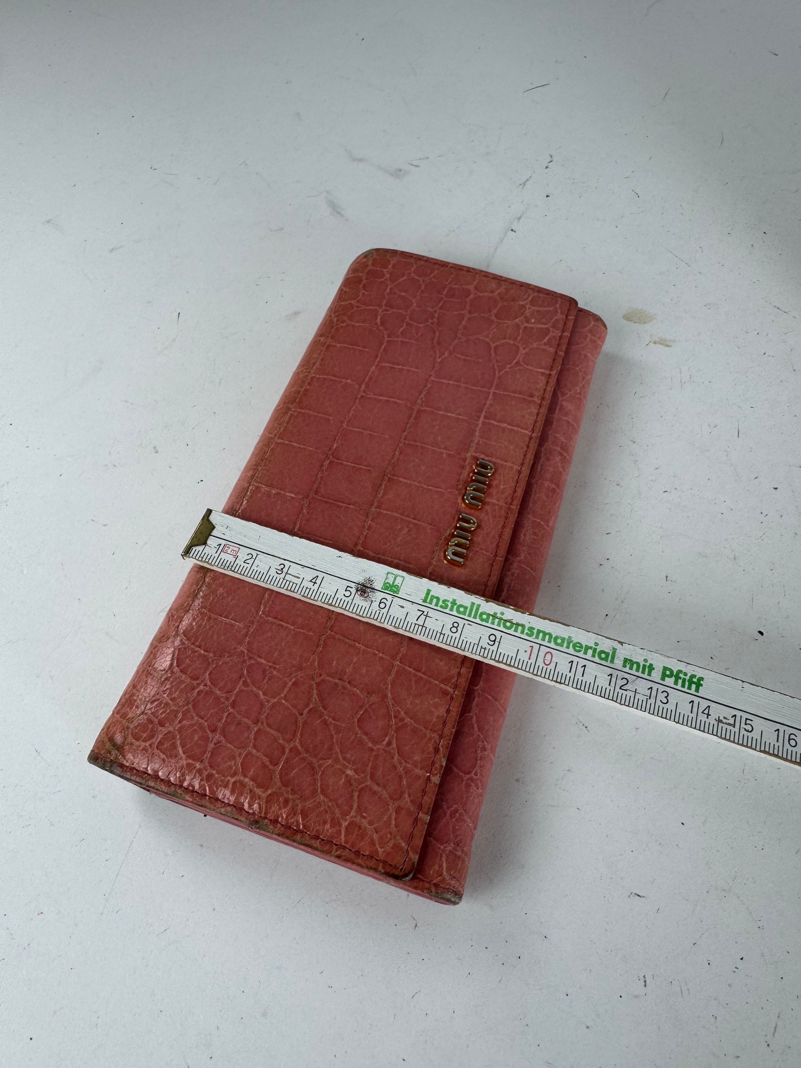 Miu Miu Vintage Crocodile Emblossed Patent Leather wallet Pink Size ONE SIZE - 8 Thumbnail