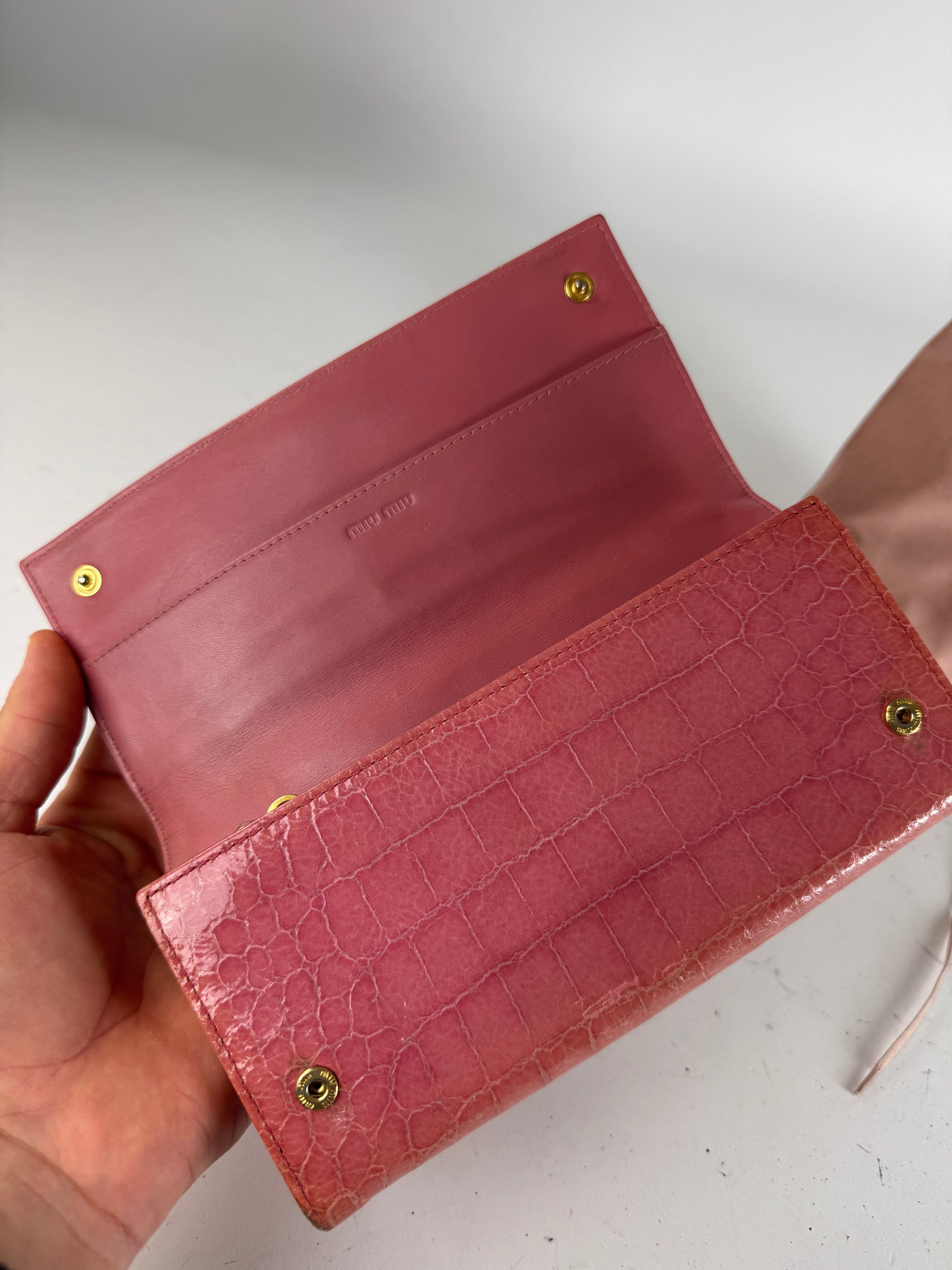 Miu Miu Vintage Crocodile Emblossed Patent Leather wallet Pink Size ONE SIZE - 3 Thumbnail
