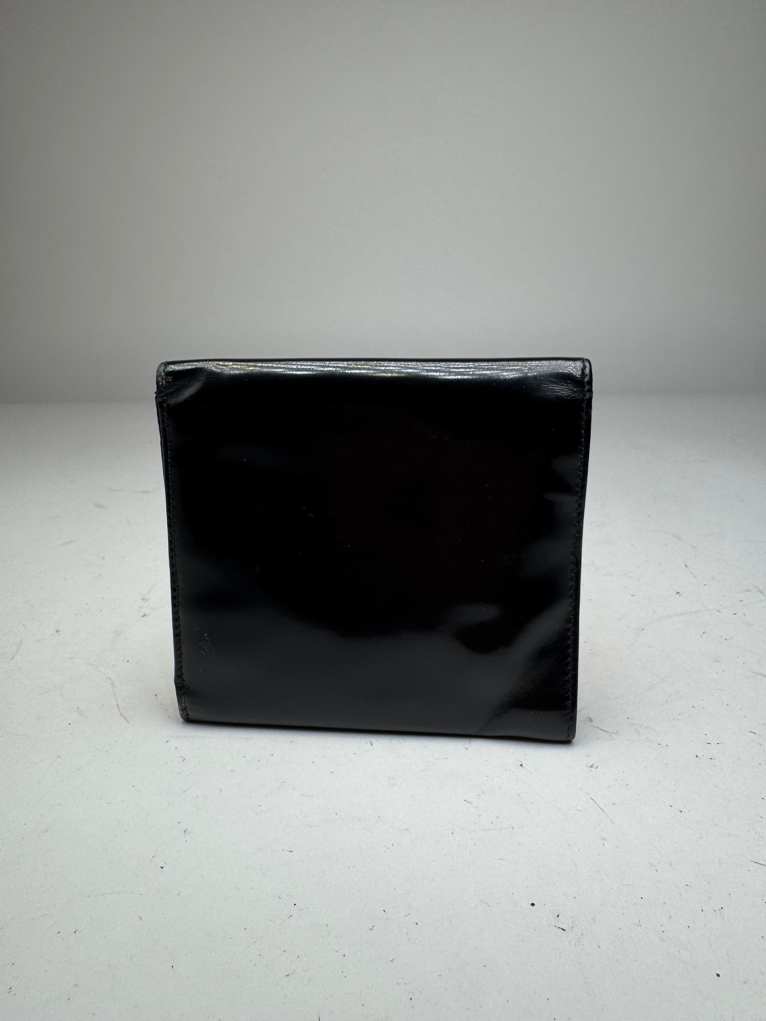 Gucci Vintage Patent Leather Wallet Black Size ONE SIZE - 2 Thumbnail