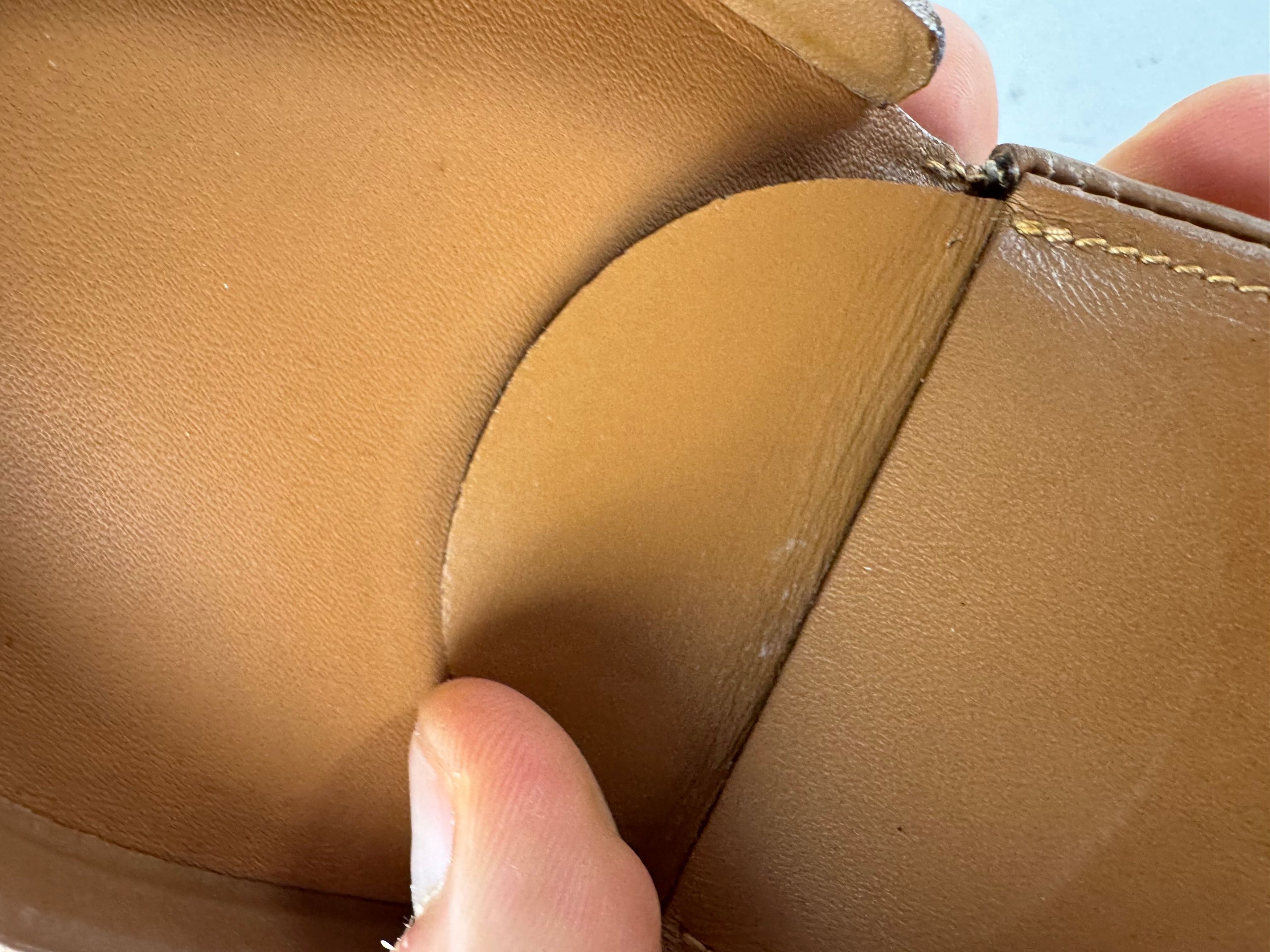 Celine Vintage Triomphe Monogram Leather Purse Brown Size ONE SIZE - 6 Thumbnail
