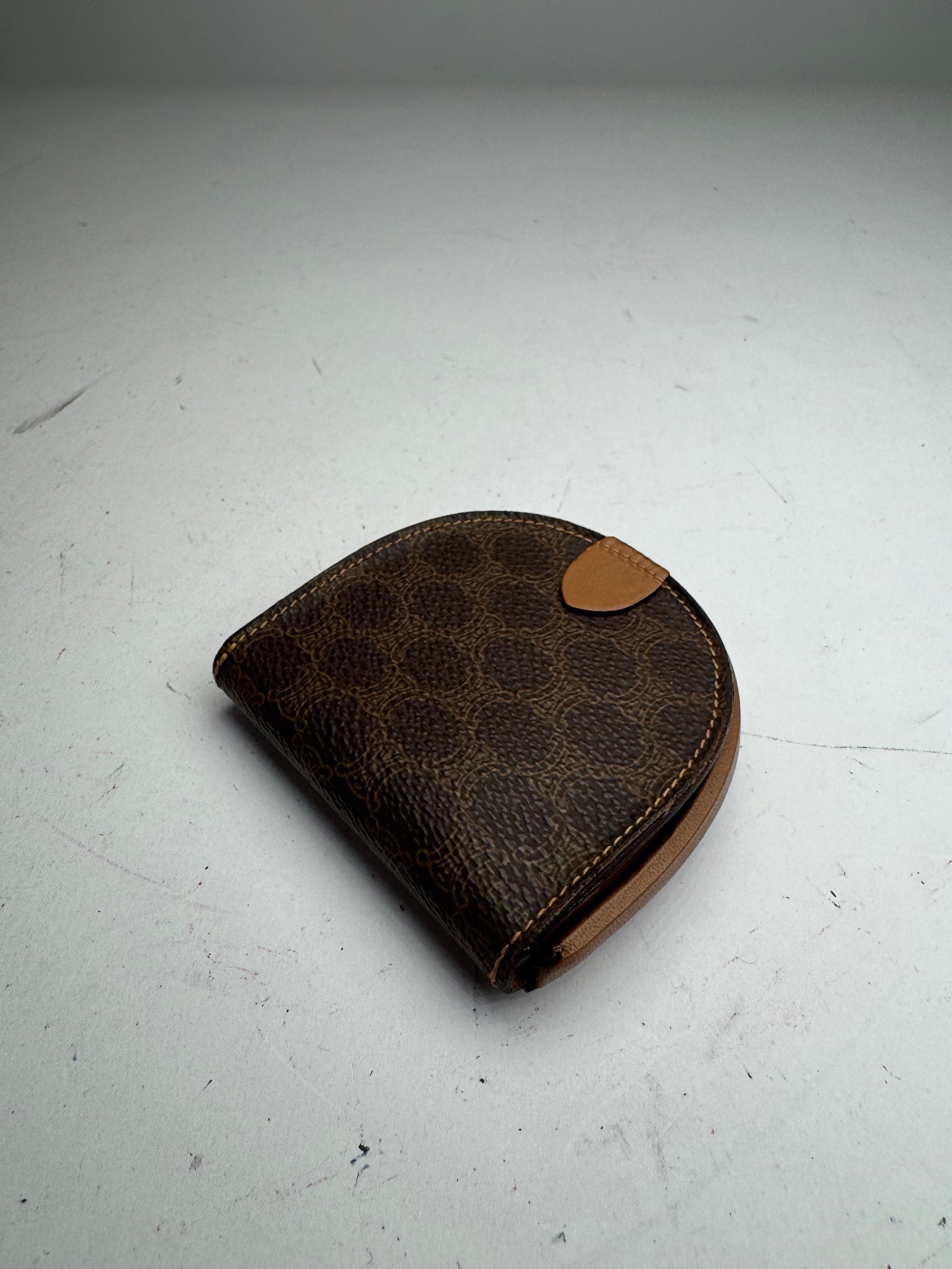 Celine Vintage Triomphe Monogram Leather Purse Brown Size ONE SIZE - 5 Thumbnail