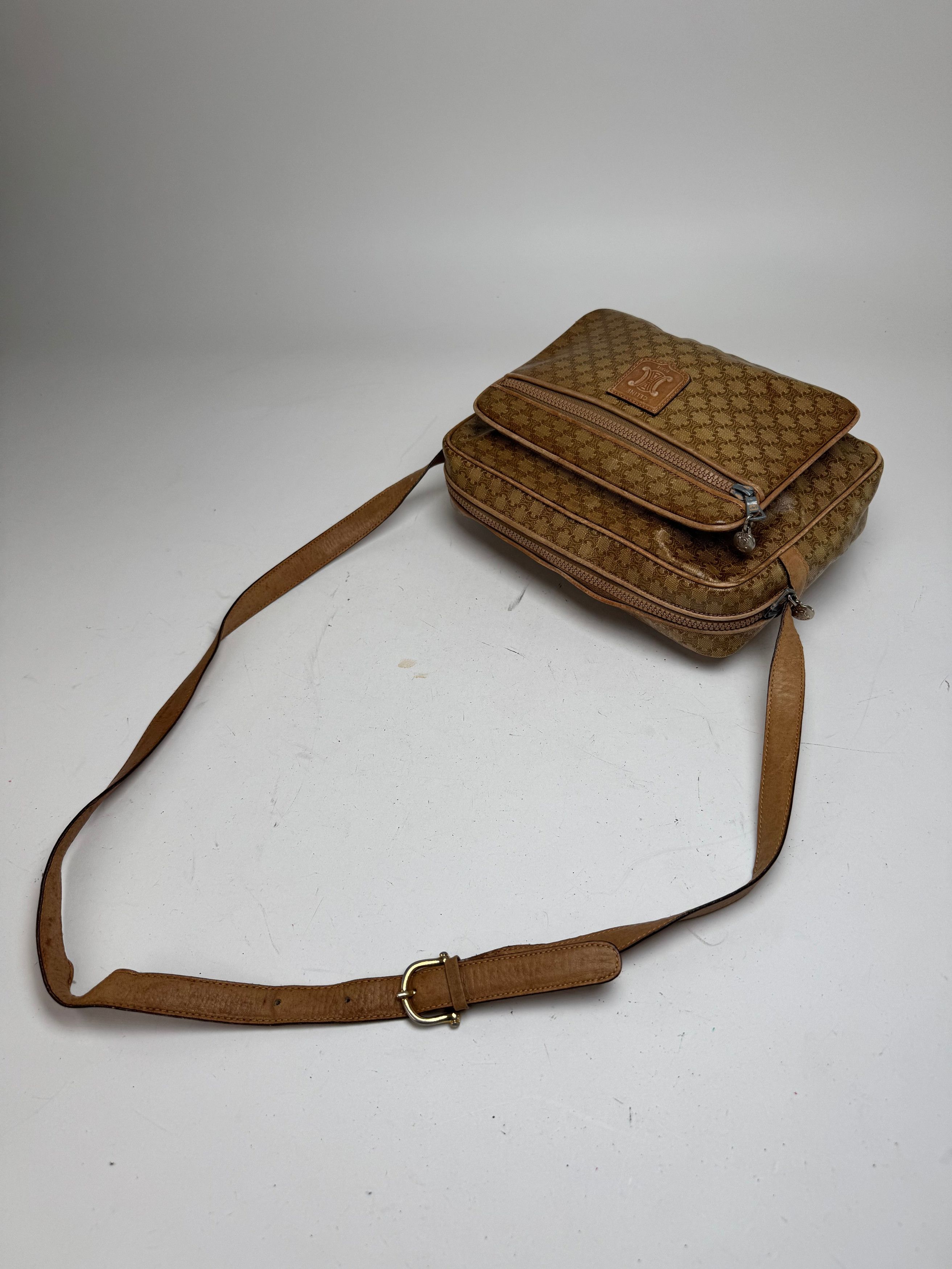 Celine Vintage Paris Patent Leather Triomphe Monogram Bag Brown Size ONE SIZE - 9 Thumbnail