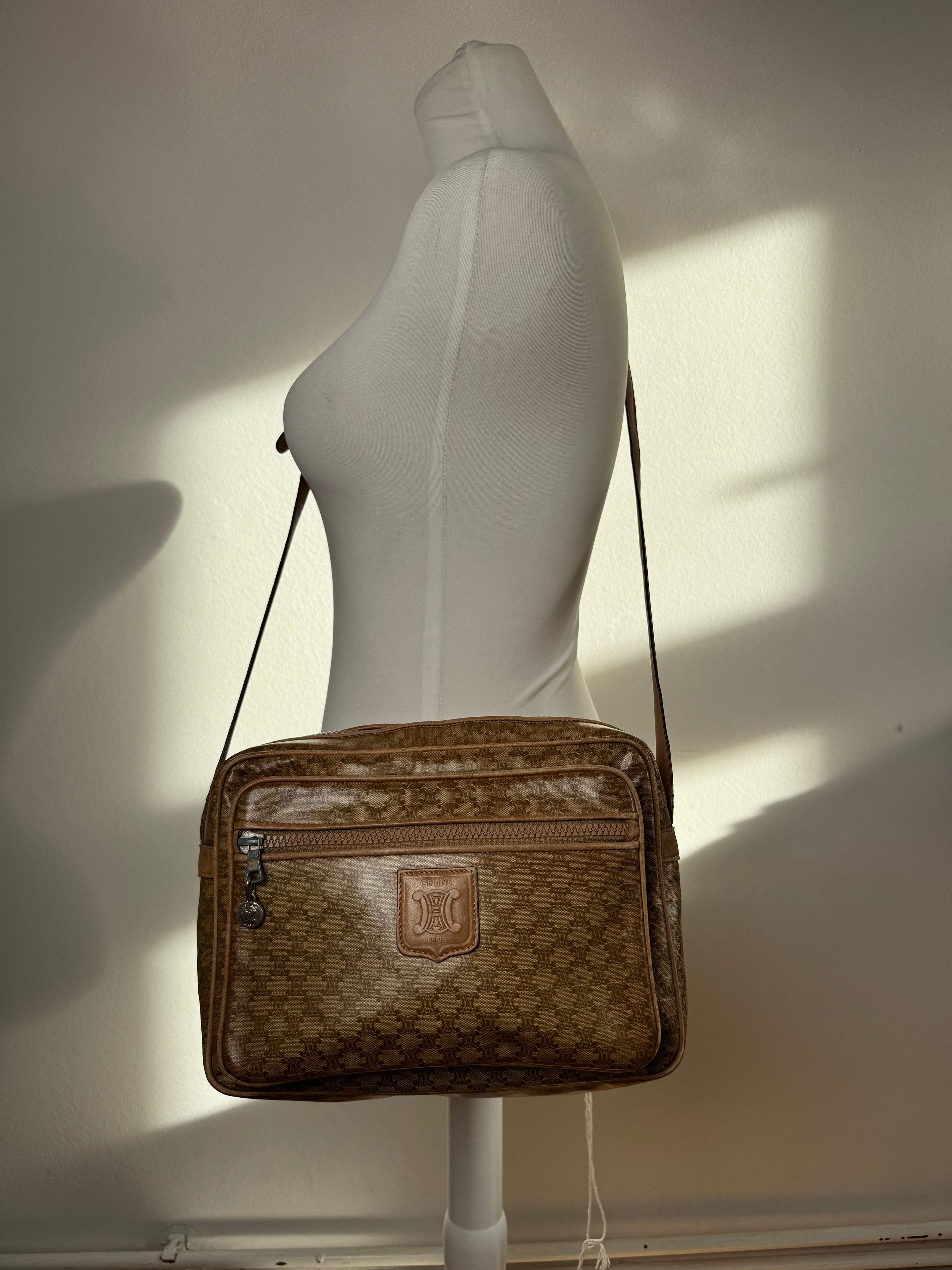 Celine Vintage Paris Patent Leather Triomphe Monogram Bag Brown Size ONE SIZE - 13 Thumbnail