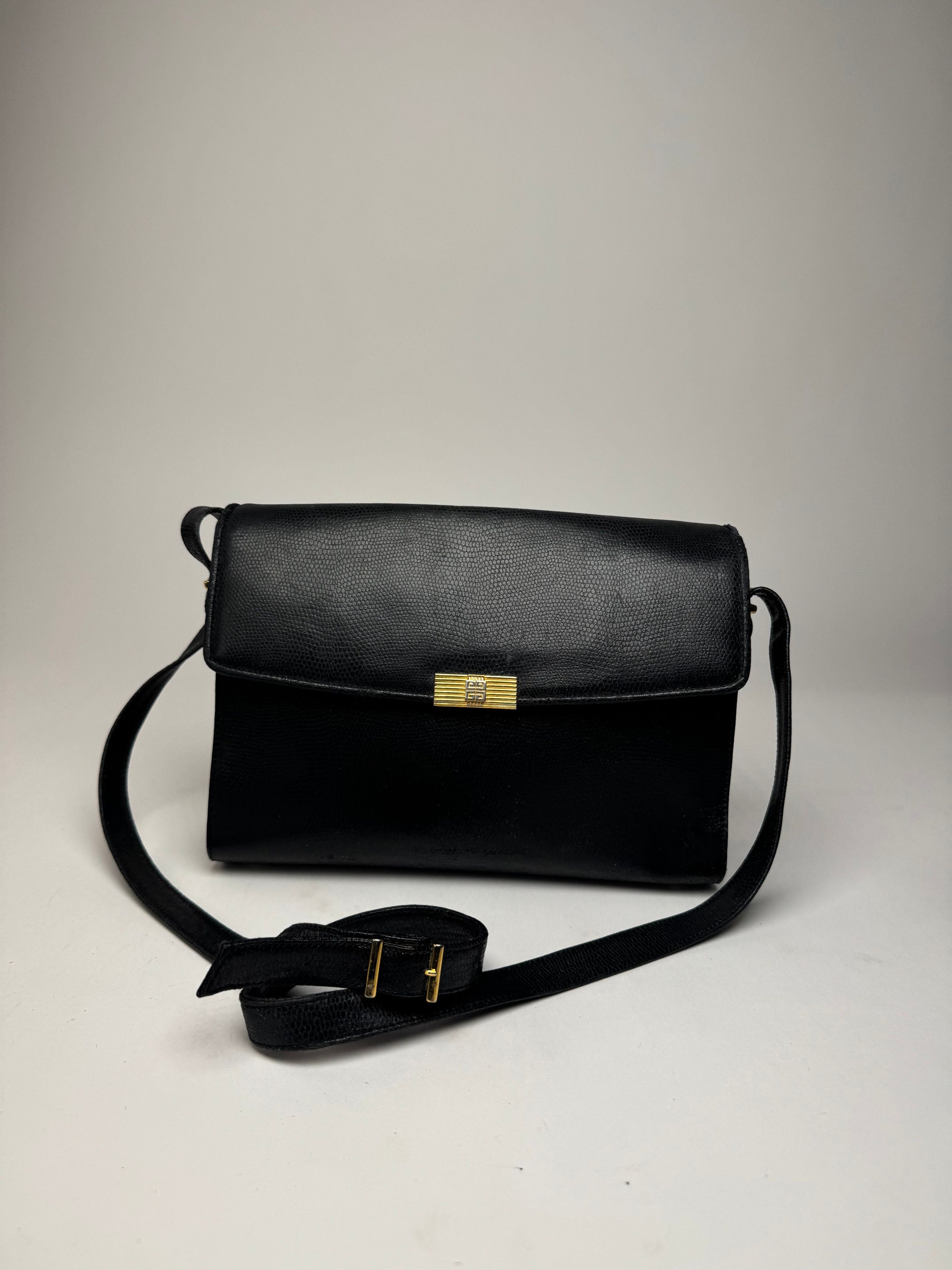 Givenchy Vintage Snake Emblossed Leather Bag black Size ONE SIZE - 8 Thumbnail
