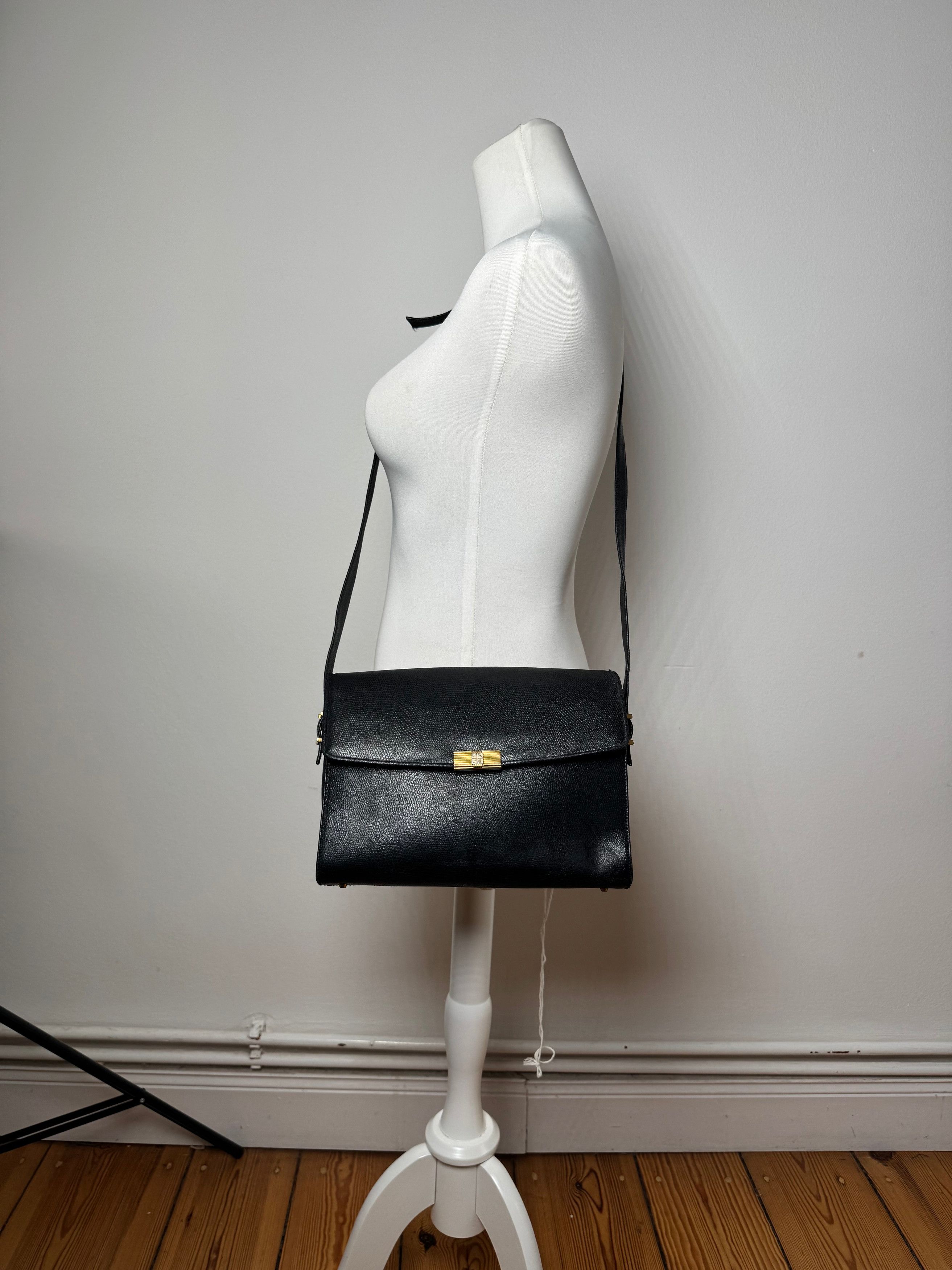 Givenchy Vintage Snake Emblossed Leather Bag black Size ONE SIZE - 6 Thumbnail