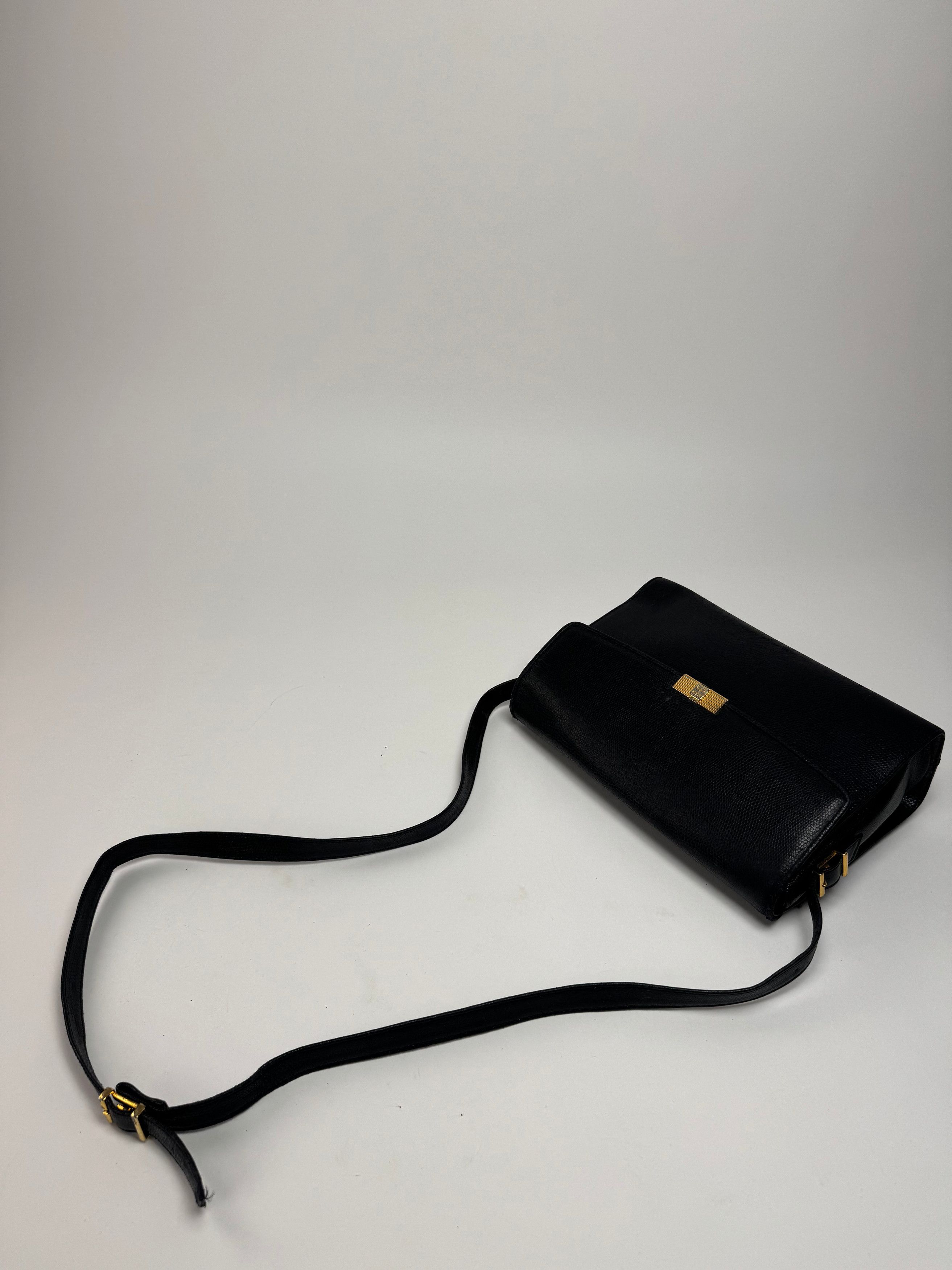 Givenchy Vintage Snake Emblossed Leather Bag black Size ONE SIZE - 10 Thumbnail