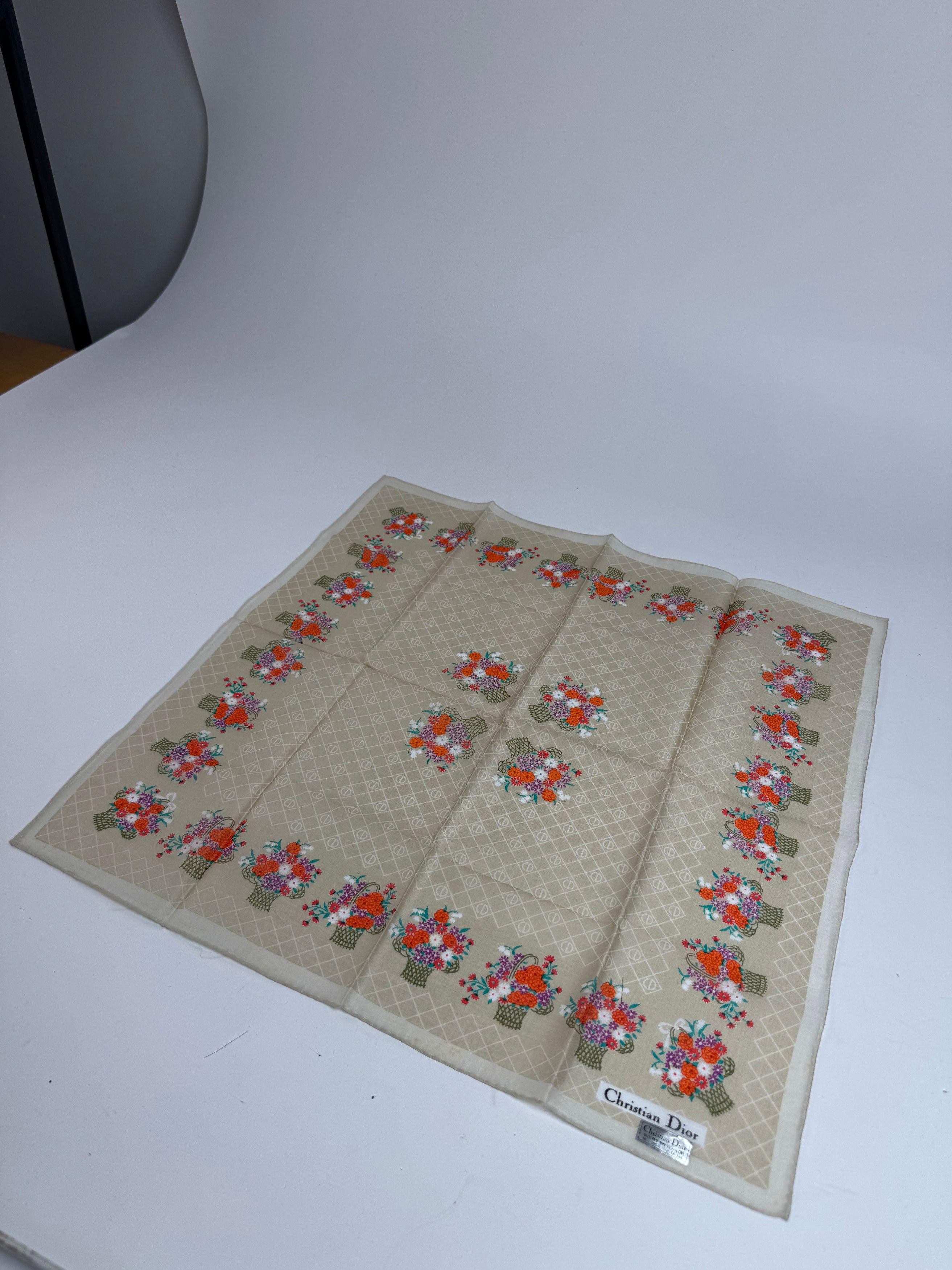 Dior Vintage Floral Scarf Grey Red Size ONE SIZE - 6 Thumbnail