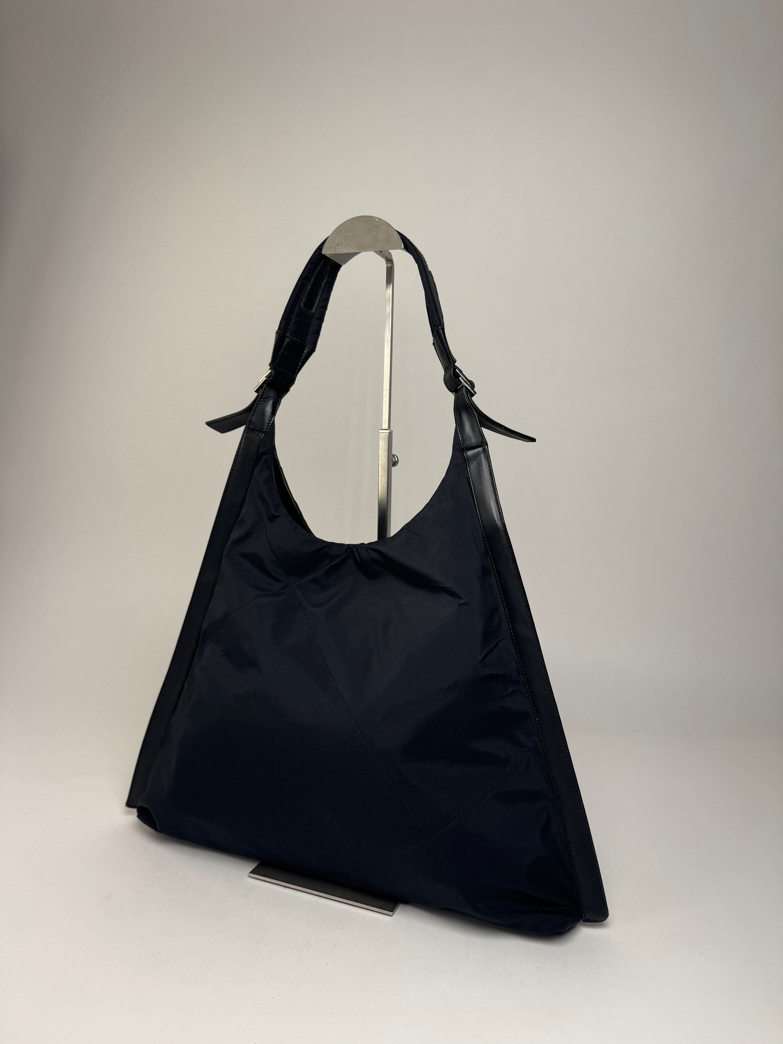 Salvatore Ferragamo Vintage Leather Neoprene Triangle Handbag Black Size ONE SIZE - 15 Thumbnail