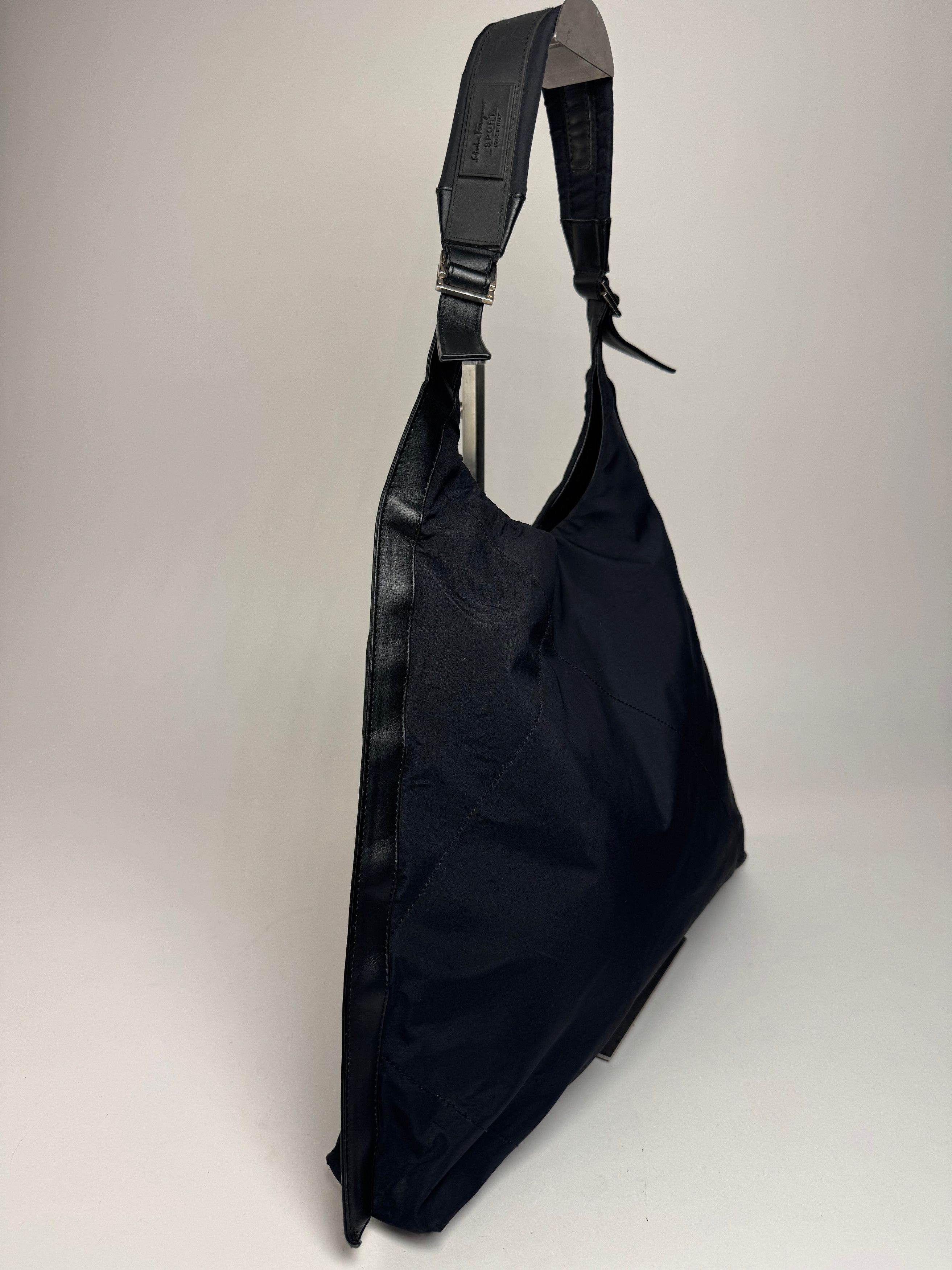 Salvatore Ferragamo Vintage Leather Neoprene Triangle Handbag Black Size ONE SIZE - 8 Thumbnail