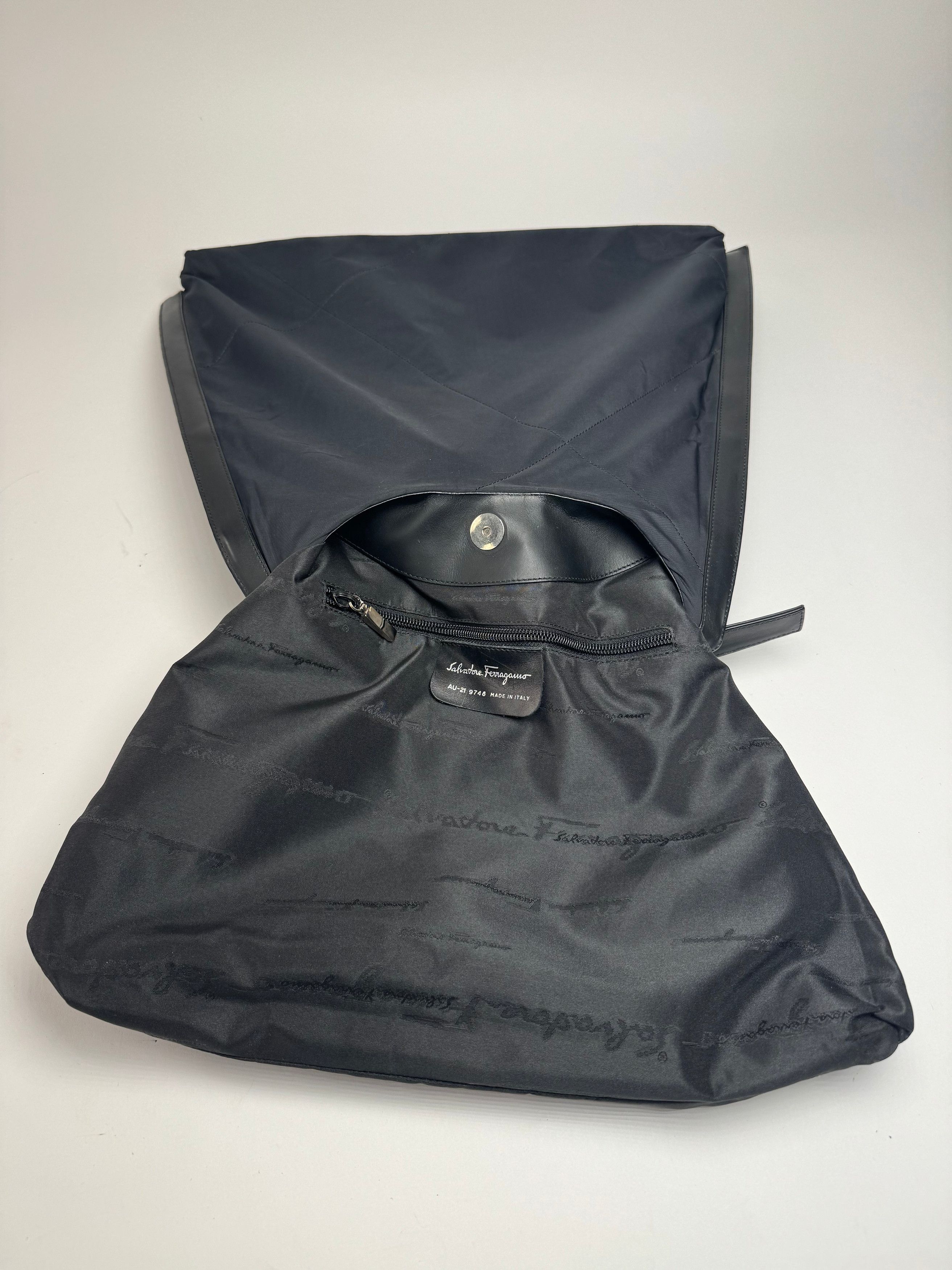 Salvatore Ferragamo Vintage Leather Neoprene Triangle Handbag Black Size ONE SIZE - 3 Thumbnail