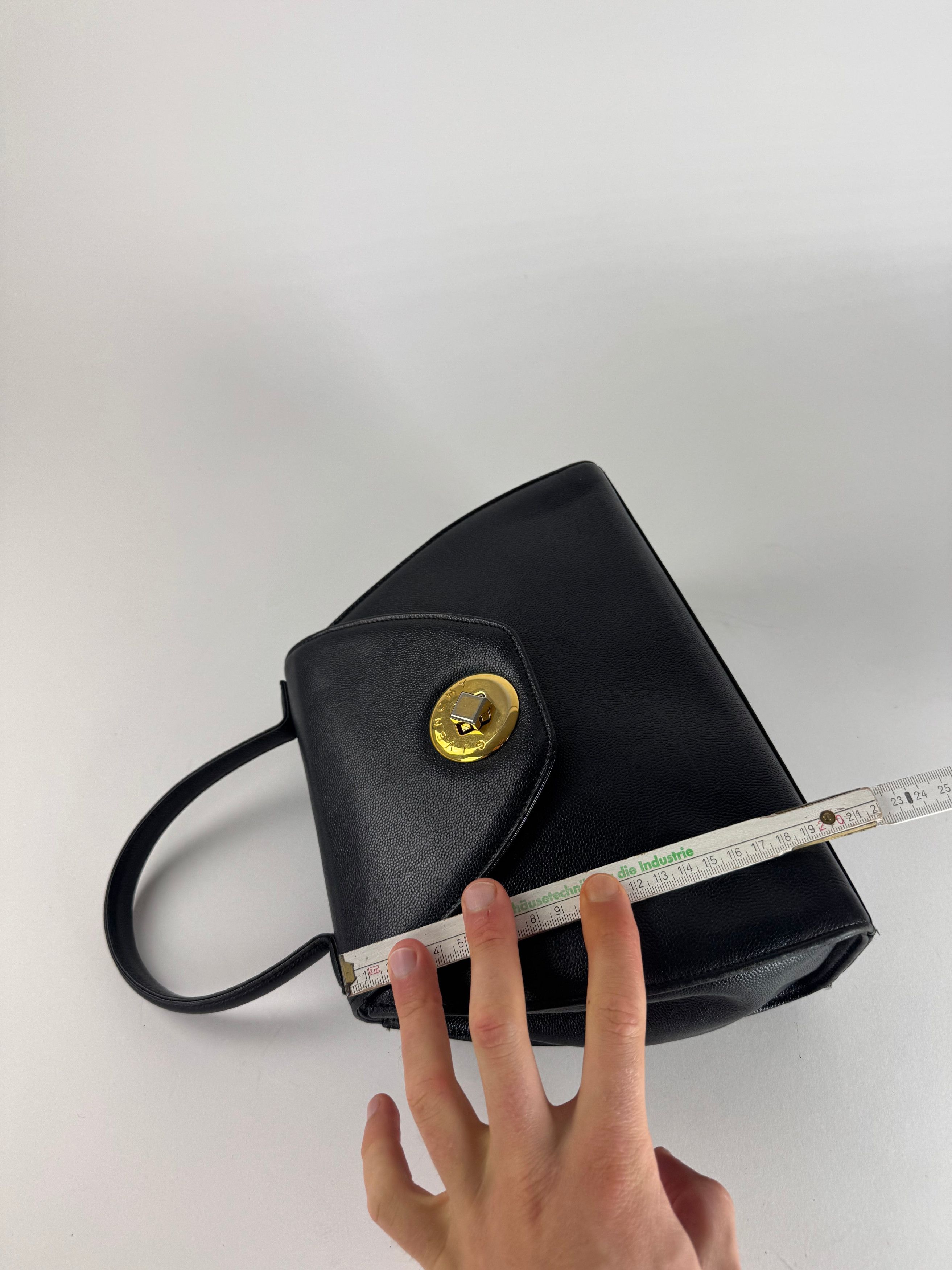 Givenchy Vintage Snake Emblossed Leather Handbag Black Size ONE SIZE - 10 Thumbnail
