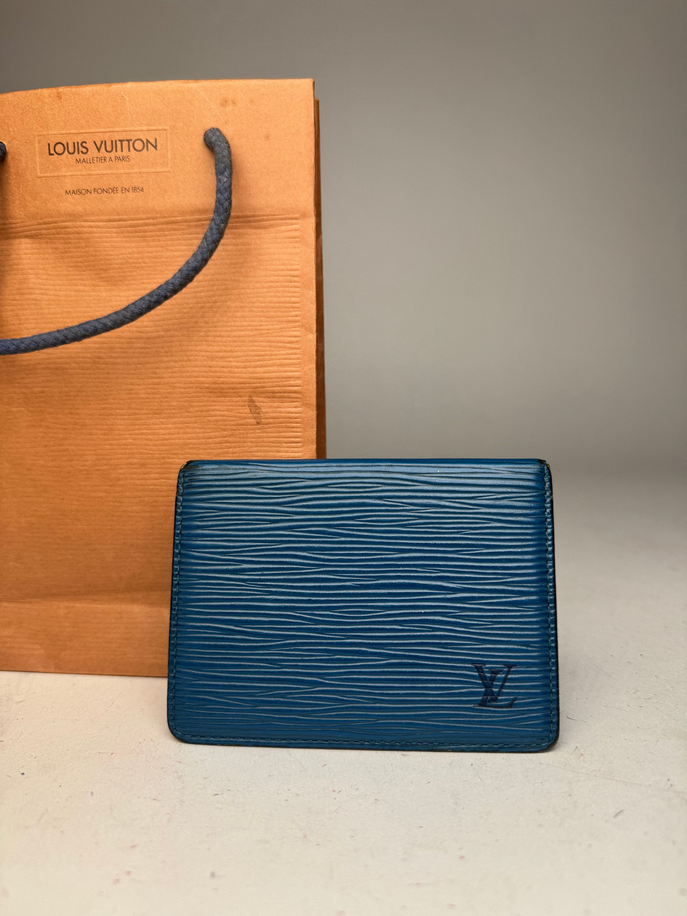 Louis Vuitton Vintage EPI Leather Card Holder Blue Size ONE SIZE - 10 Thumbnail