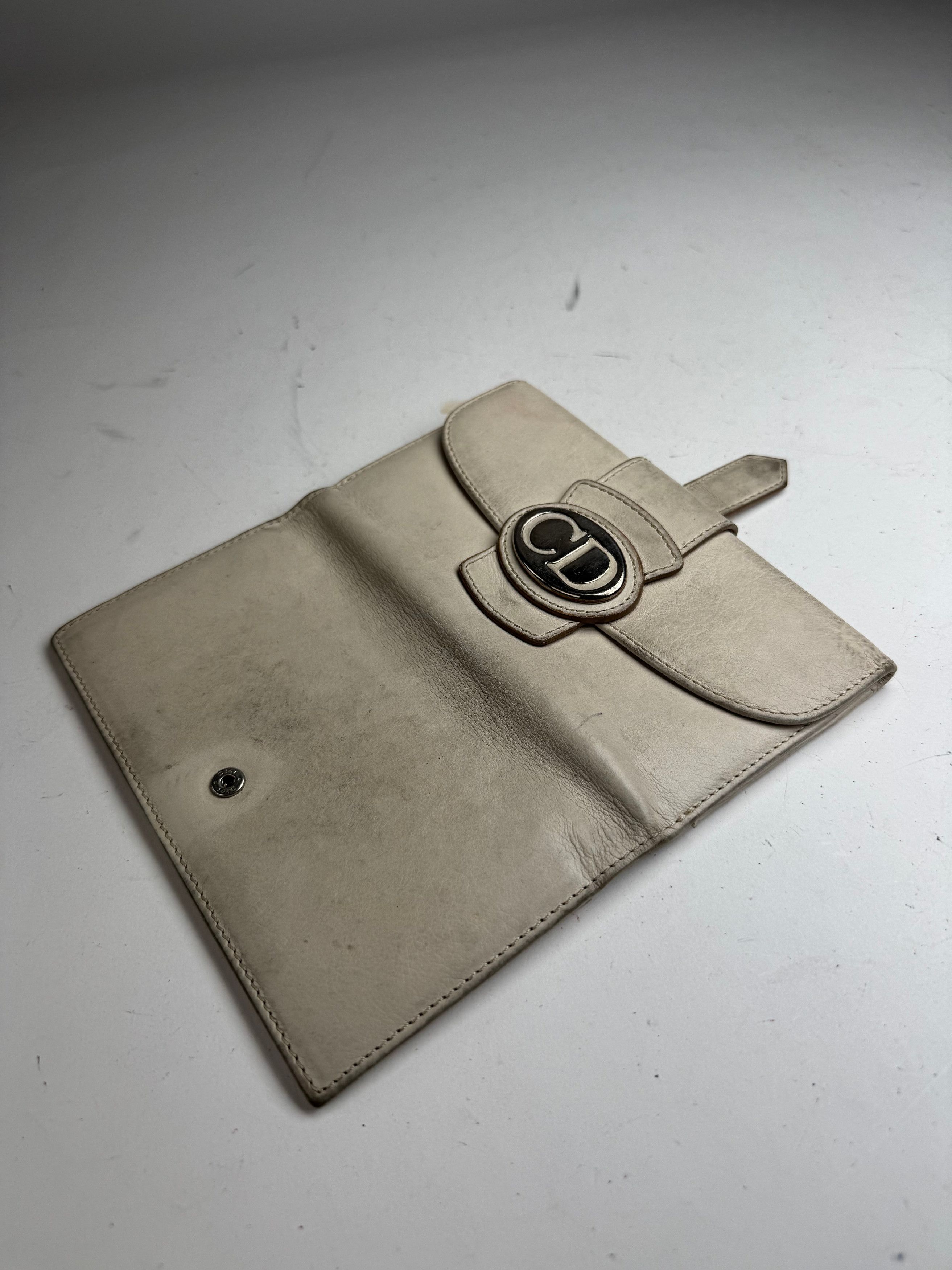 Dior Vintage CD Leather Wallet White Size ONE SIZE - 8 Thumbnail