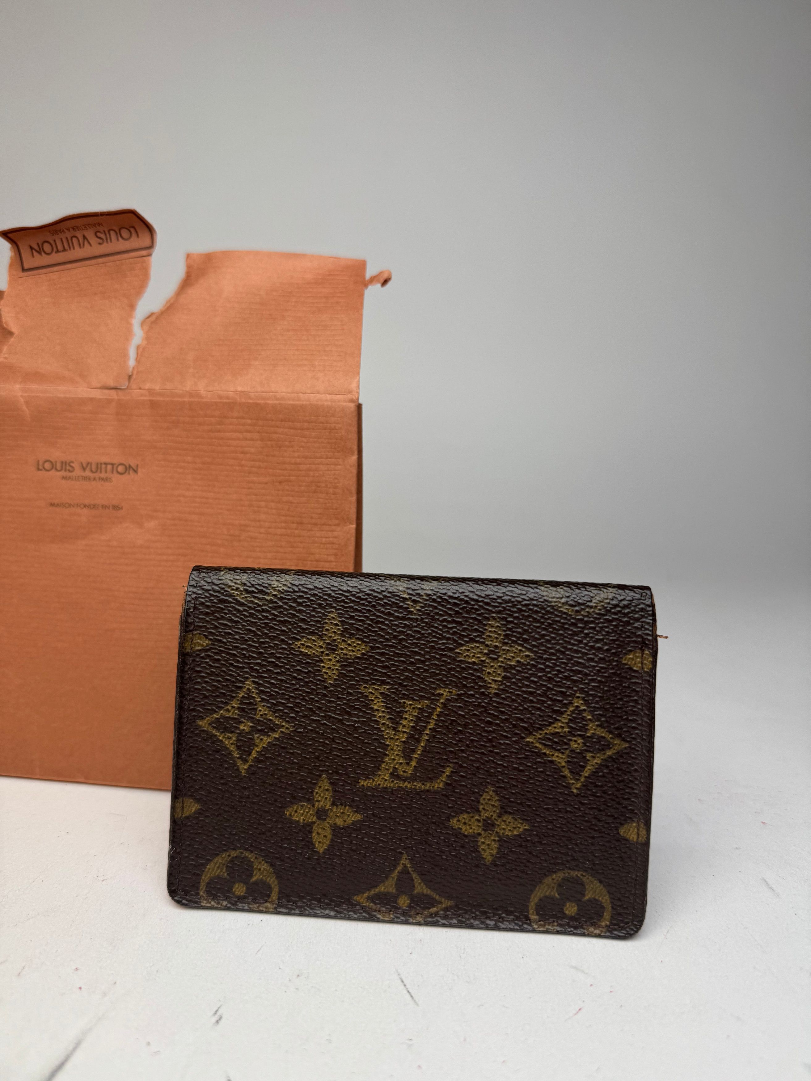 Louis Vuitton Vintage Flapable Leather Card Holder Brown Size ONE SIZE - 8 Thumbnail