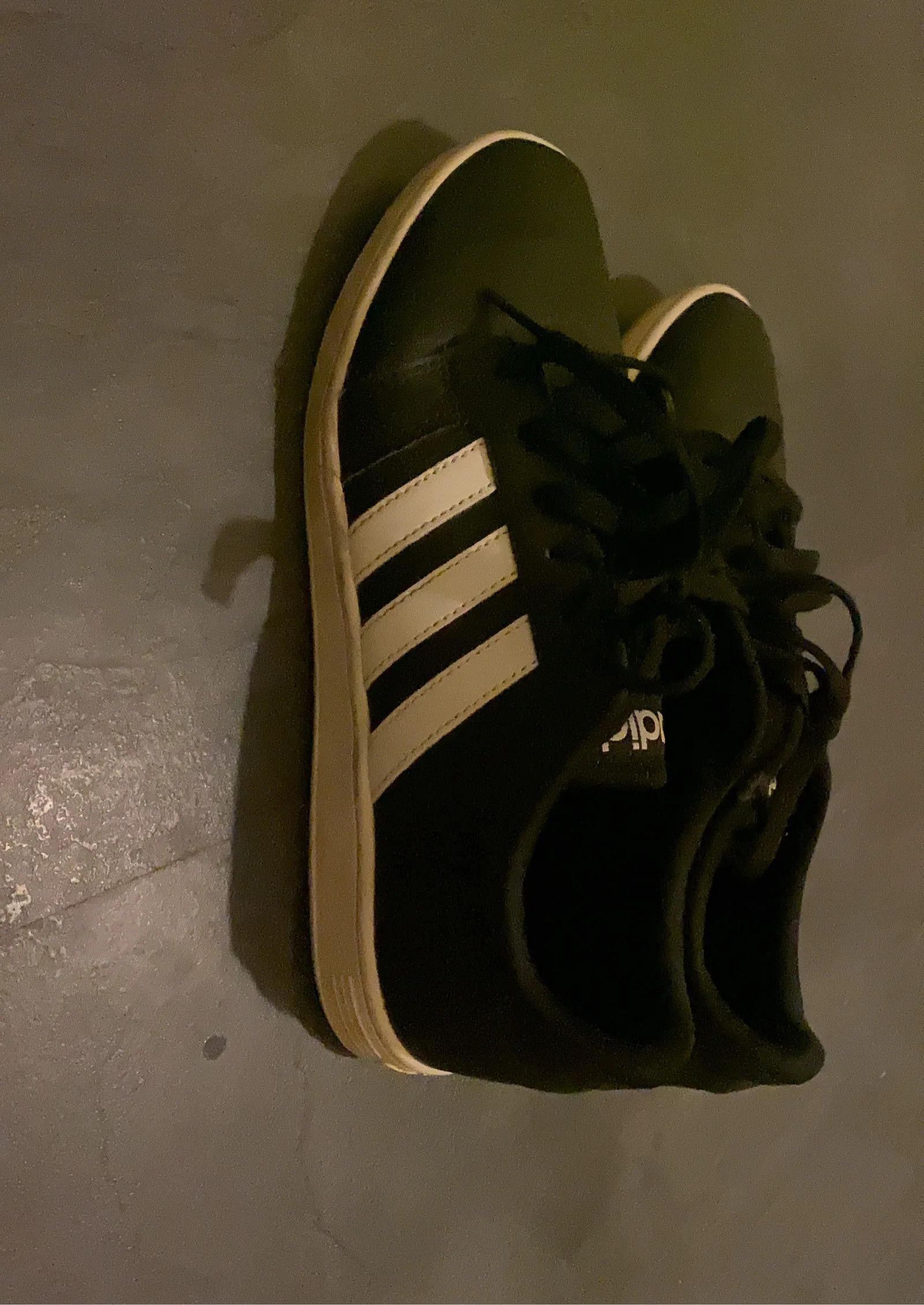 Adidas Adidas Sneakers Size US 7 / EU 40 - 4 Thumbnail