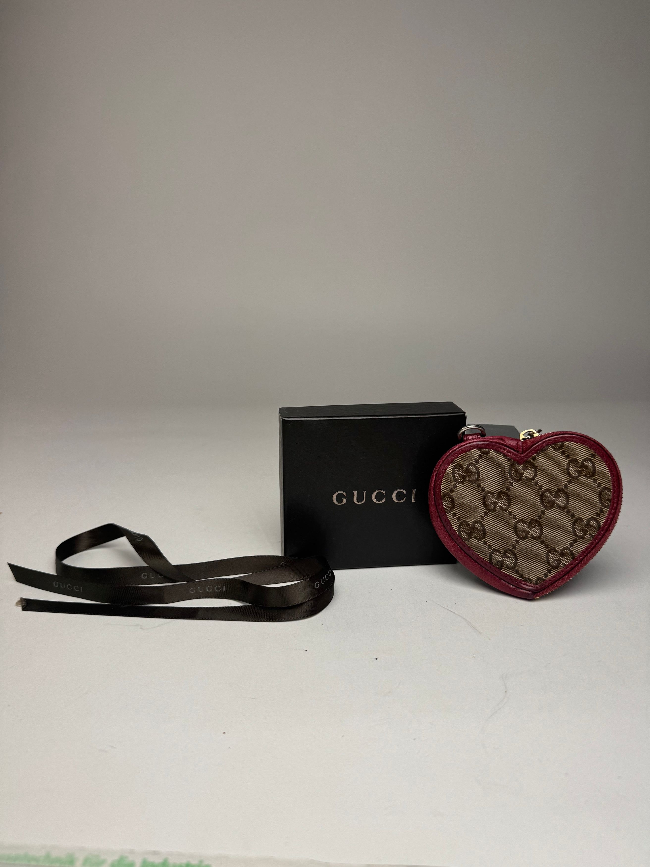 Gucci Vintage Monogram Heart Purse Purple Brown Size ONE SIZE - 2 Thumbnail