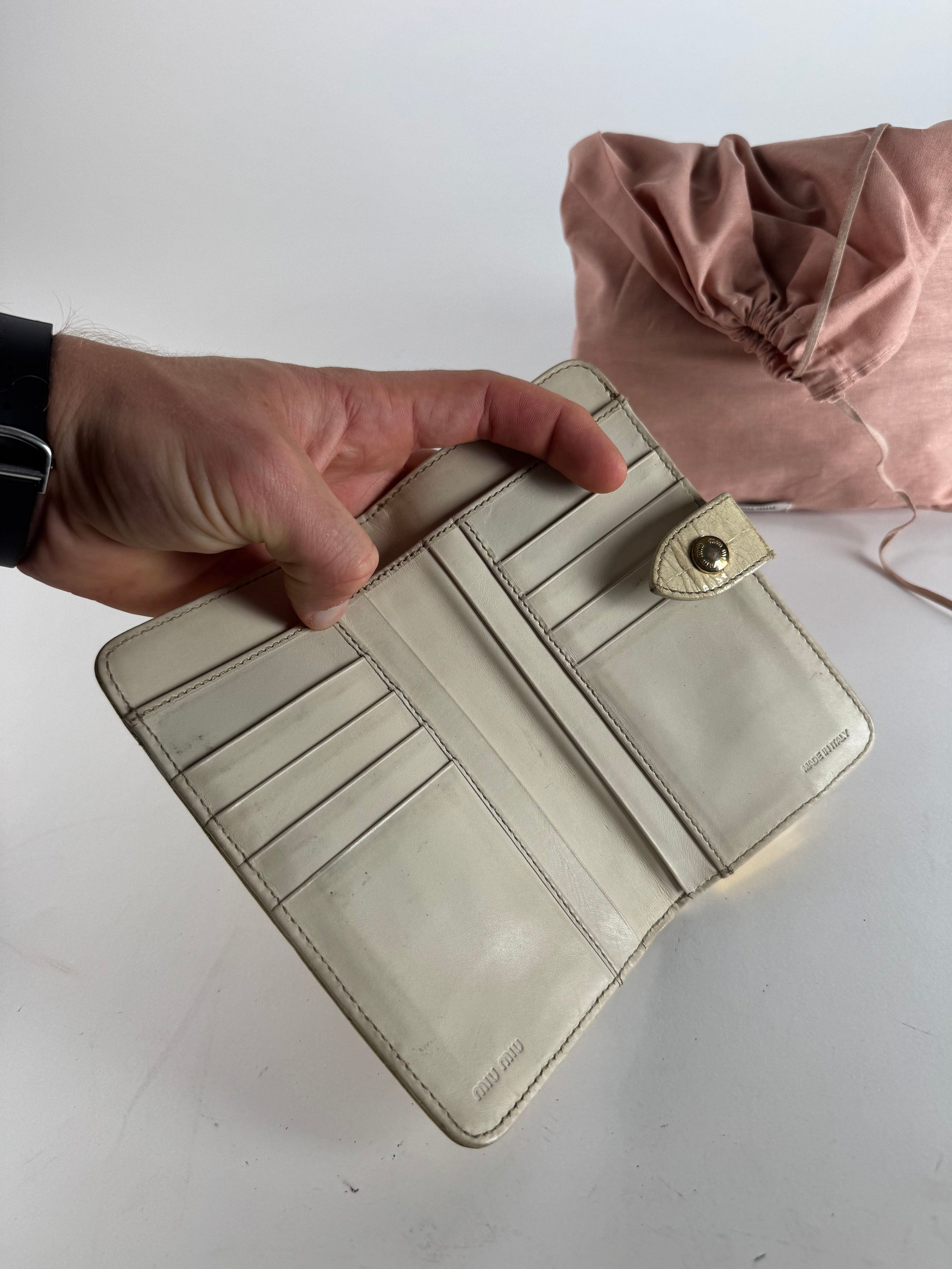 Miu Miu Vintage Leather Crocodile Emblossed White Size ONE SIZE - 3 Thumbnail