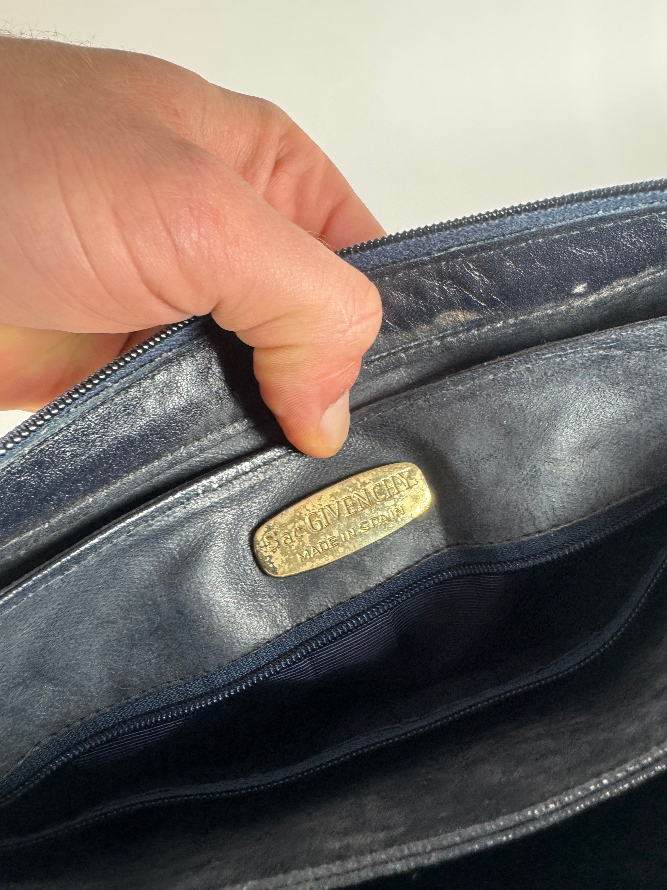 Givenchy Vintage 4G Leather Monogram Bag Navy White Size ONE SIZE - 4 Thumbnail