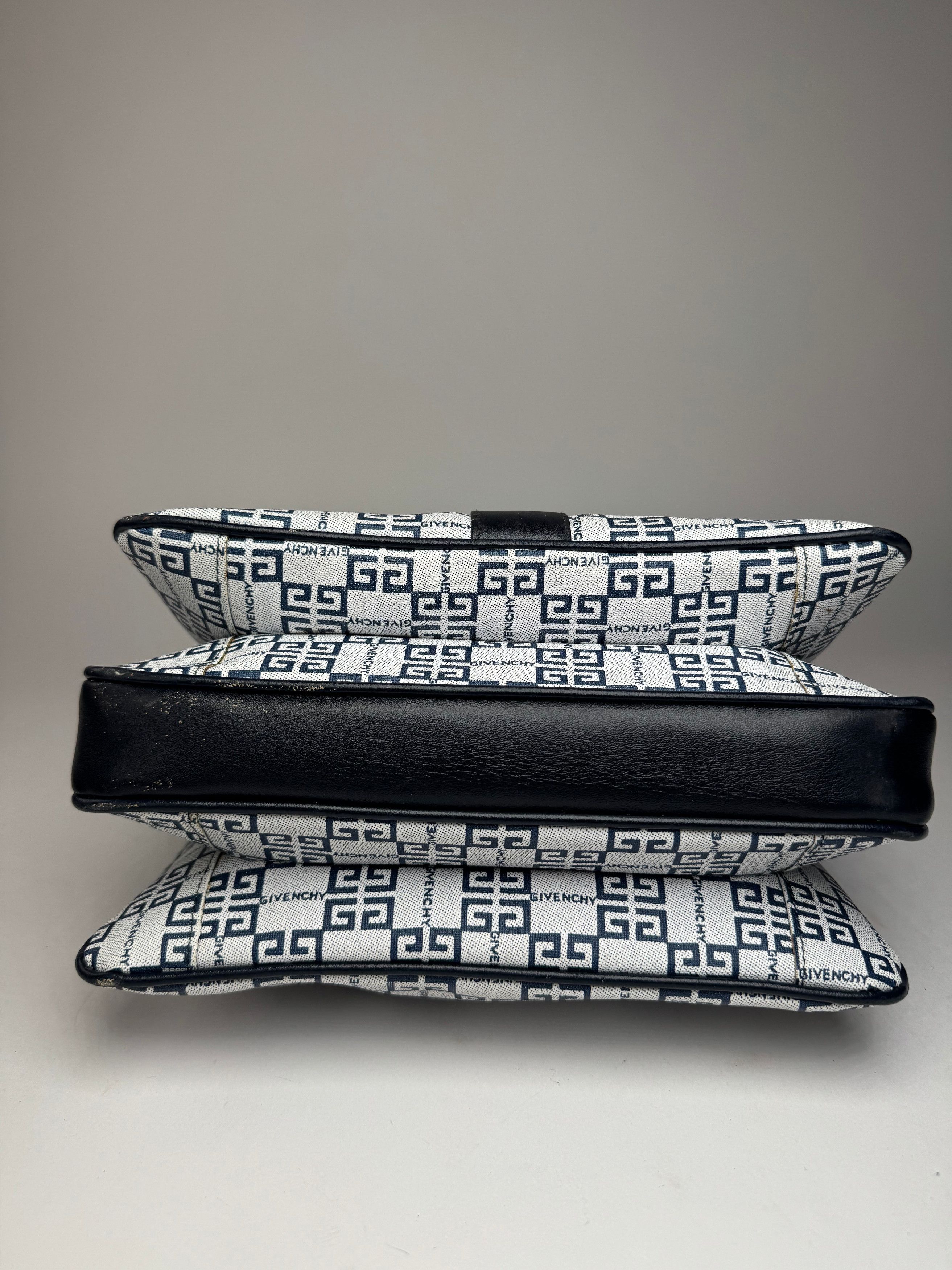 Givenchy Vintage 4G Leather Monogram Bag Navy White Size ONE SIZE - 14 Thumbnail