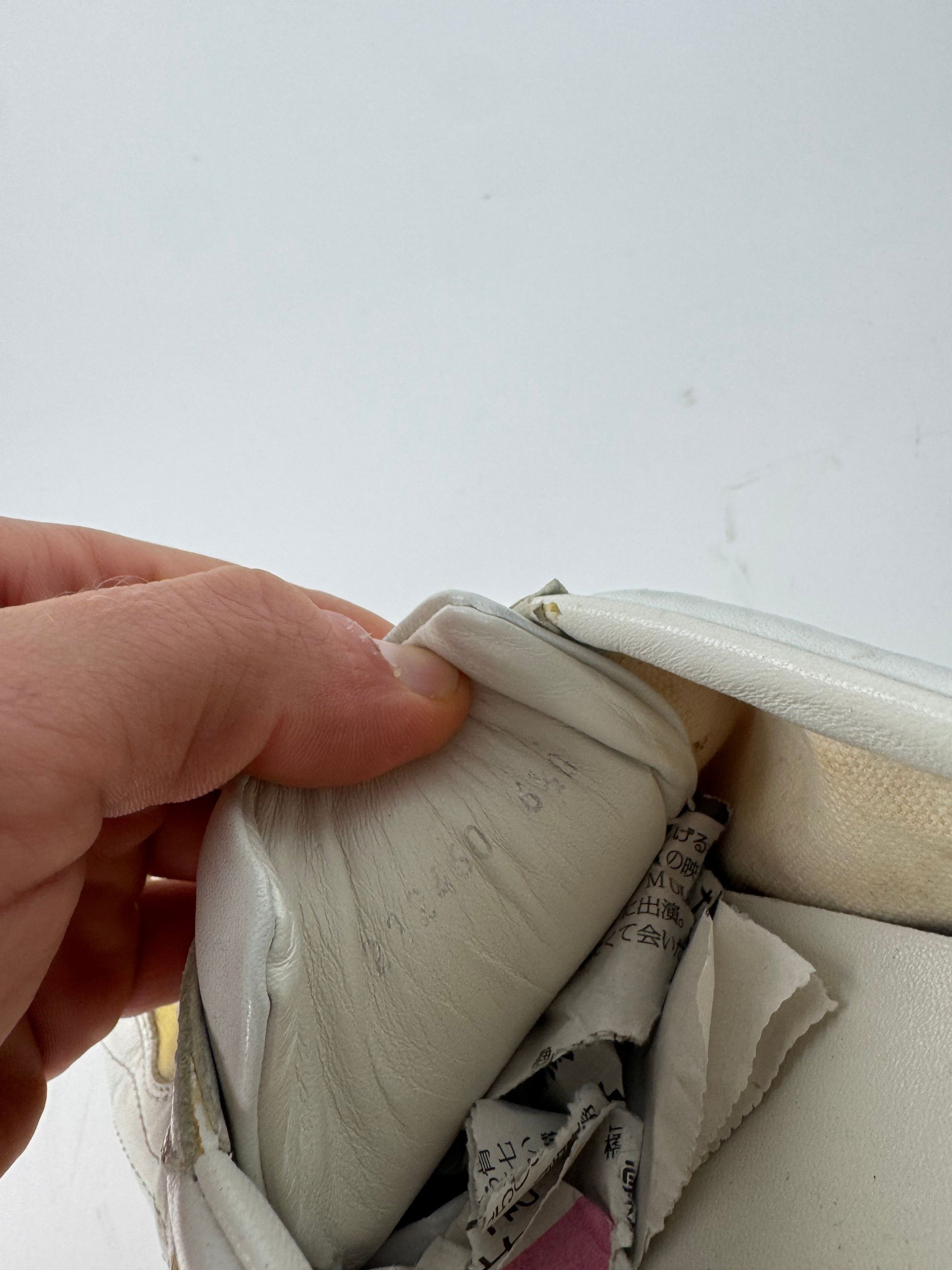 Gucci Vintage Monogram Sneaker White Beige EU38 Size US 7 / IT 37 - 9 Thumbnail