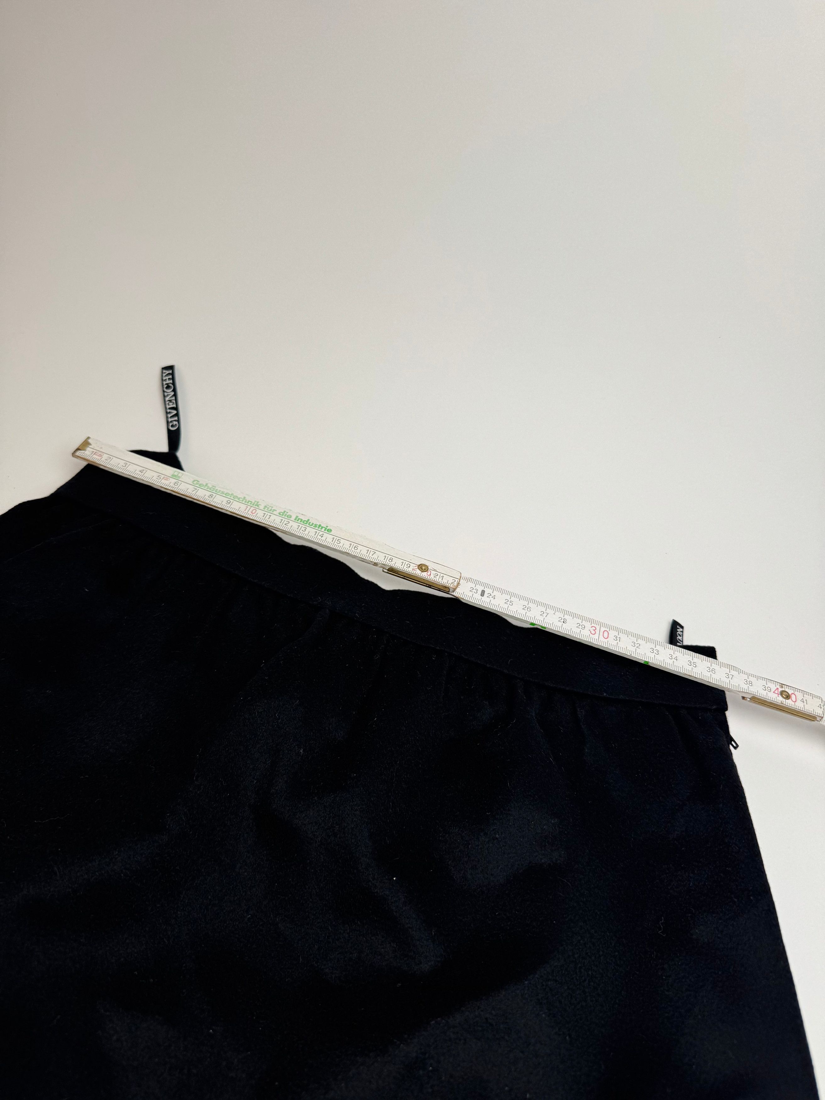 Givenchy Vintage Guvenchy Skirt Black M Size 30" / US 8 / IT 44 - 6 Thumbnail