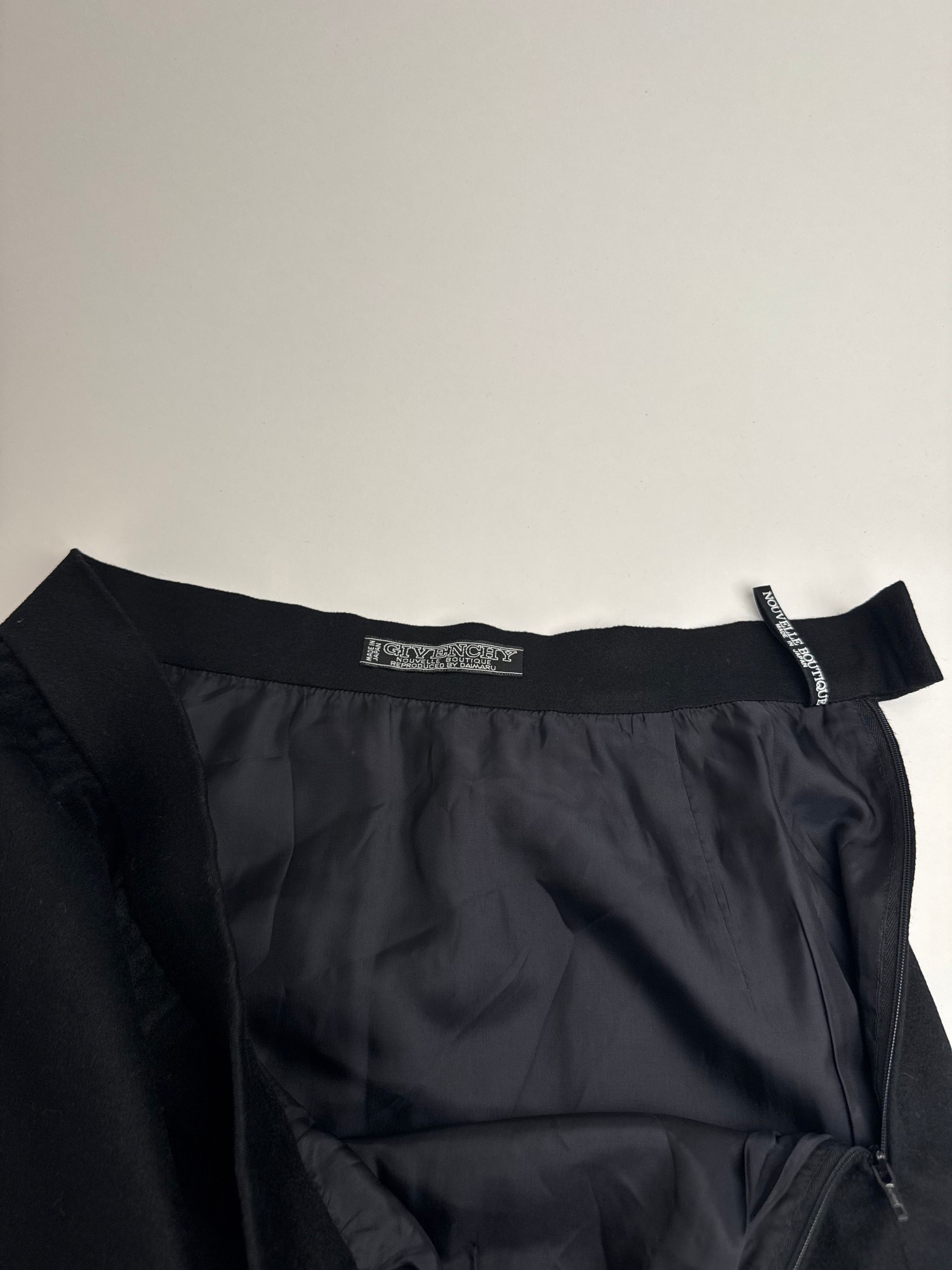 Givenchy Vintage Guvenchy Skirt Black M Size 30" / US 8 / IT 44 - 12 Thumbnail