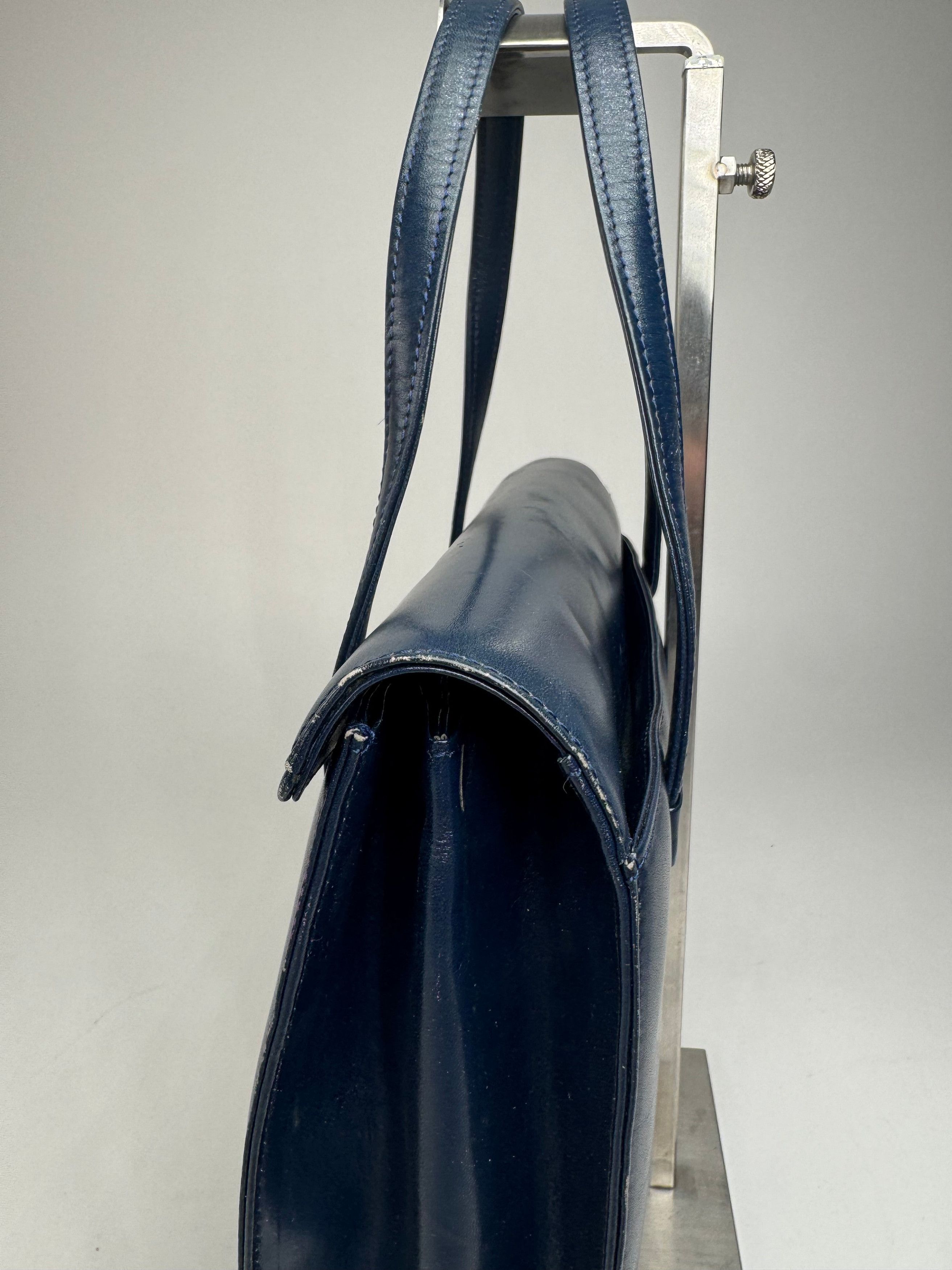 Givenchy Vintage Leather Handbag Navy Size ONE SIZE - 12 Thumbnail