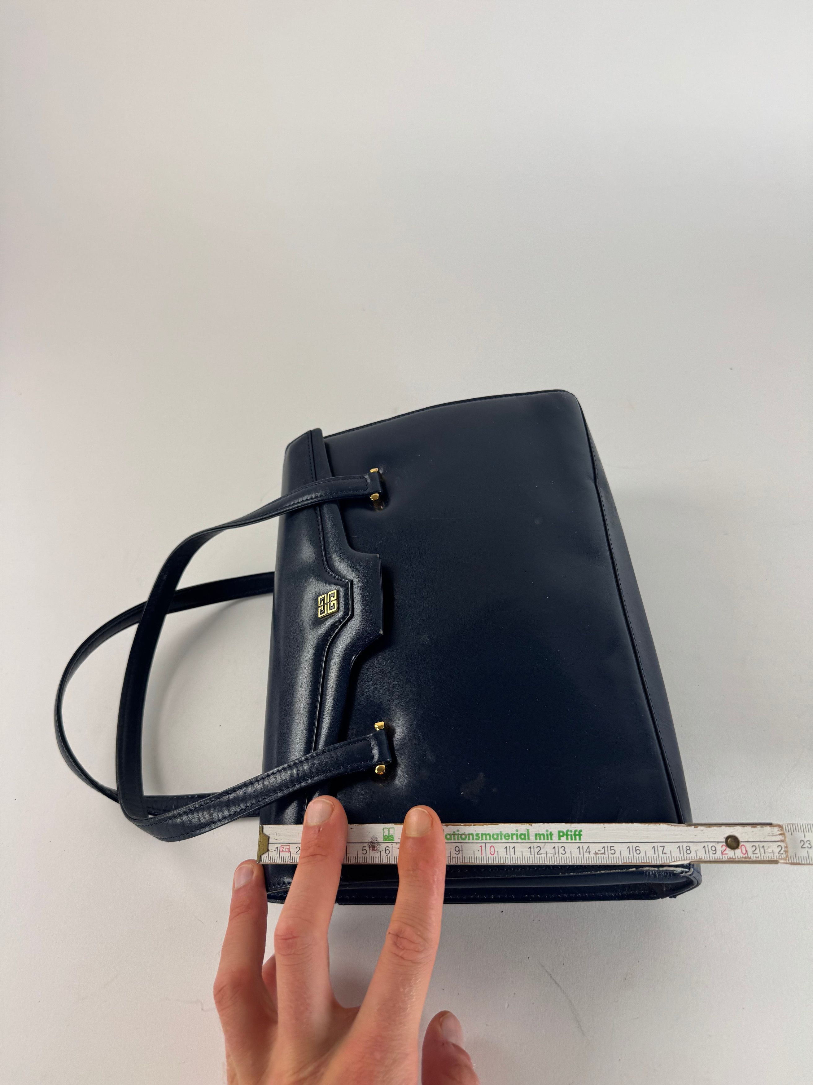 Givenchy Vintage Leather Handbag Navy Size ONE SIZE - 10 Thumbnail