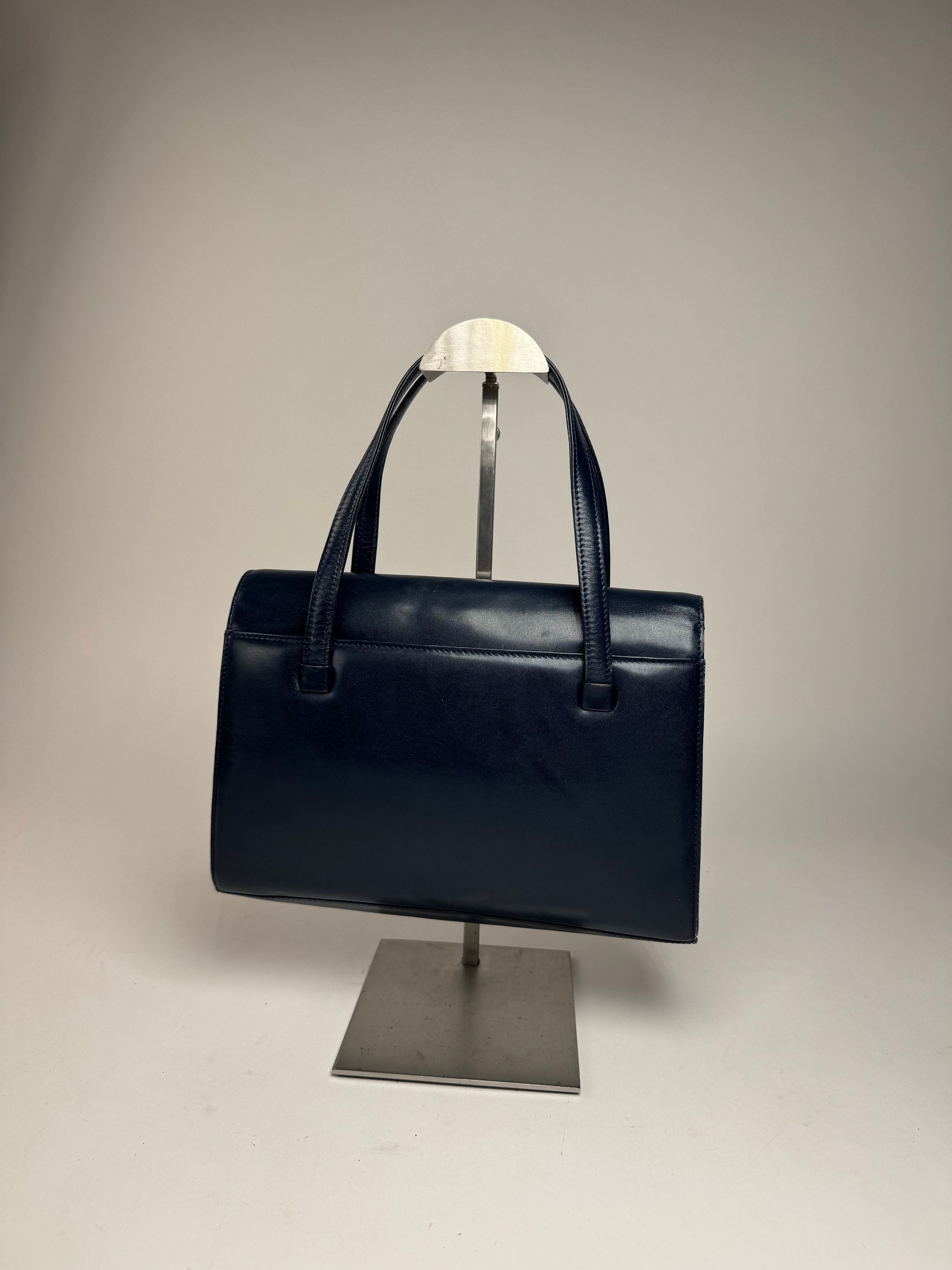 Givenchy Vintage Leather Handbag Navy Size ONE SIZE - 14 Thumbnail
