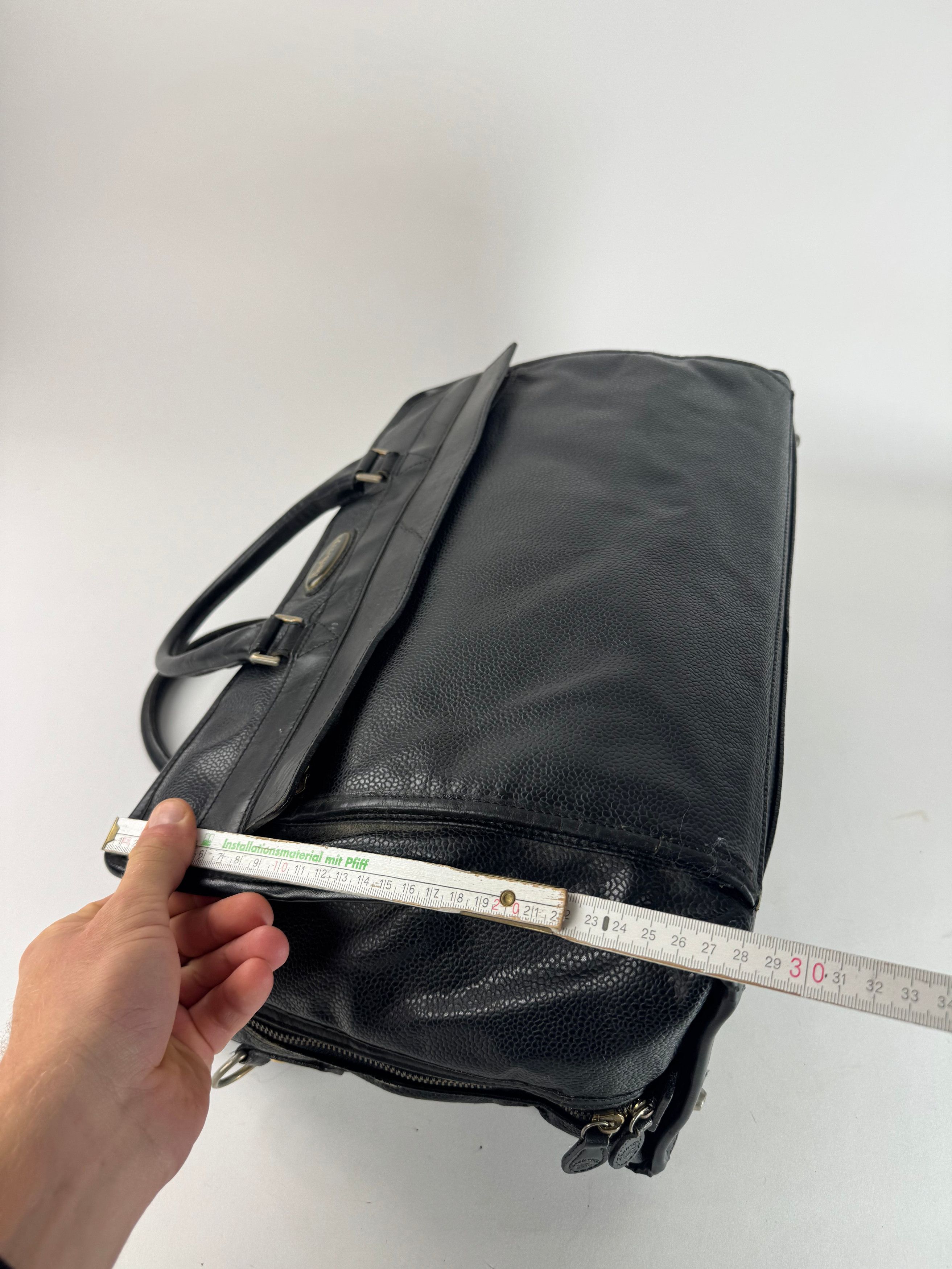 Burberry Vintage Leather Duffel Bag Black Size ONE SIZE - 10 Thumbnail
