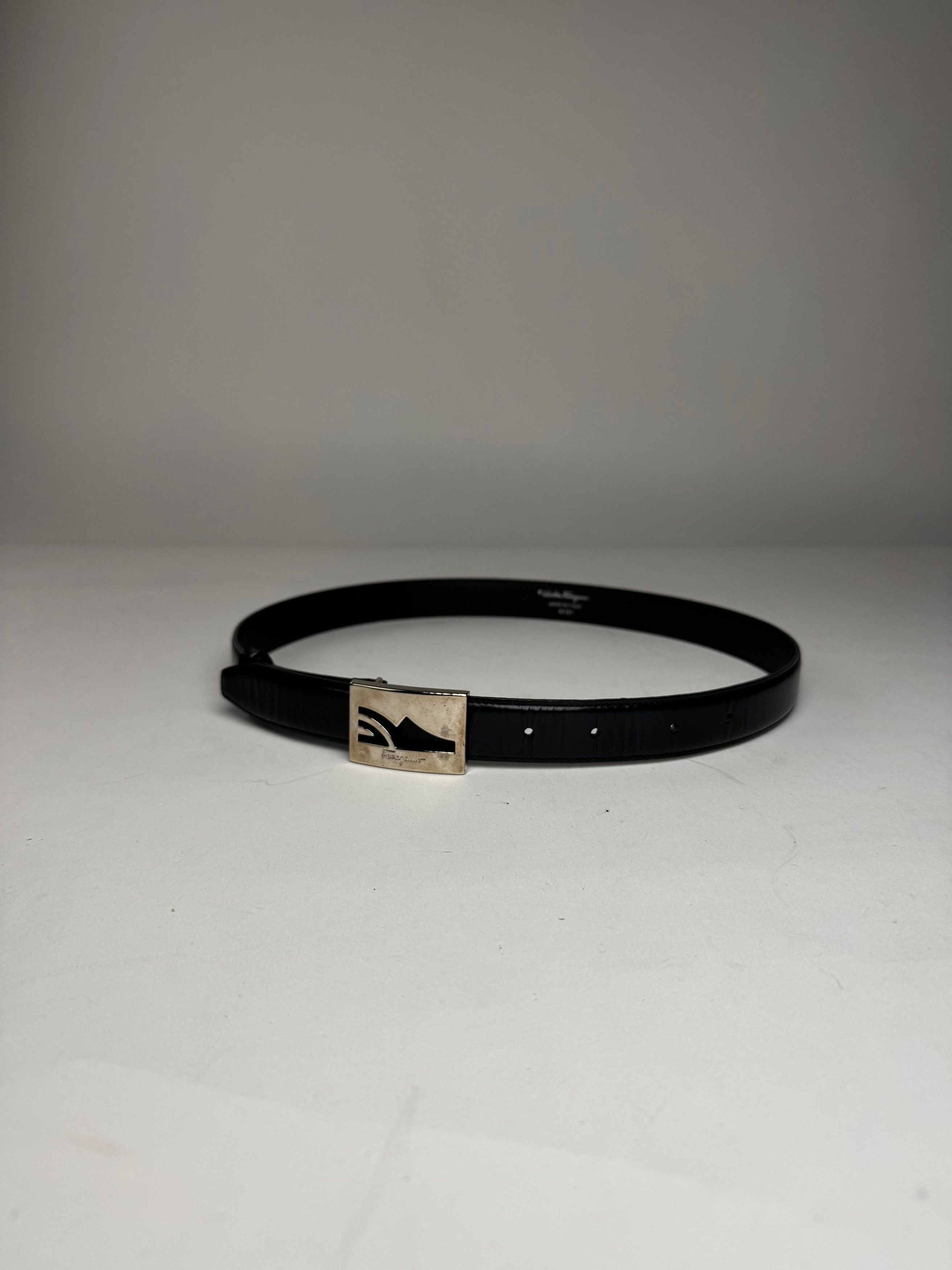 Salvatore Ferragamo Vintage Patent Leather Belt Black Size ONE SIZE - 4 Thumbnail