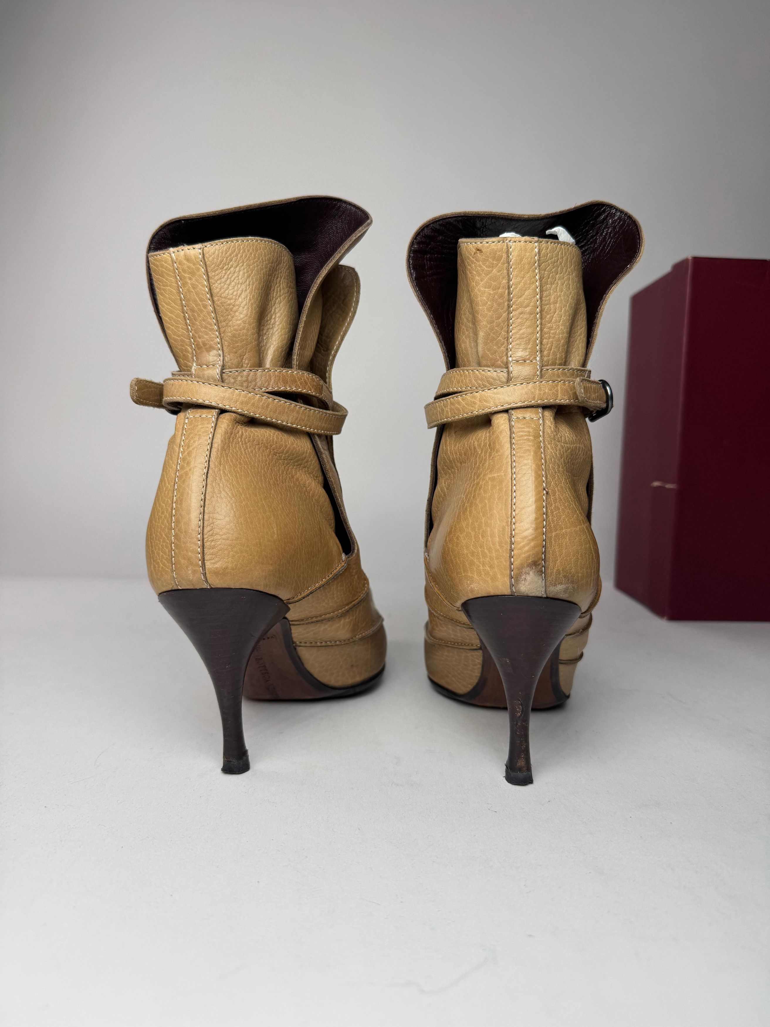 Bottega Veneta Vintage Heeled Boots beige brown EU36 Size US 5 / IT 35 - 6 Thumbnail