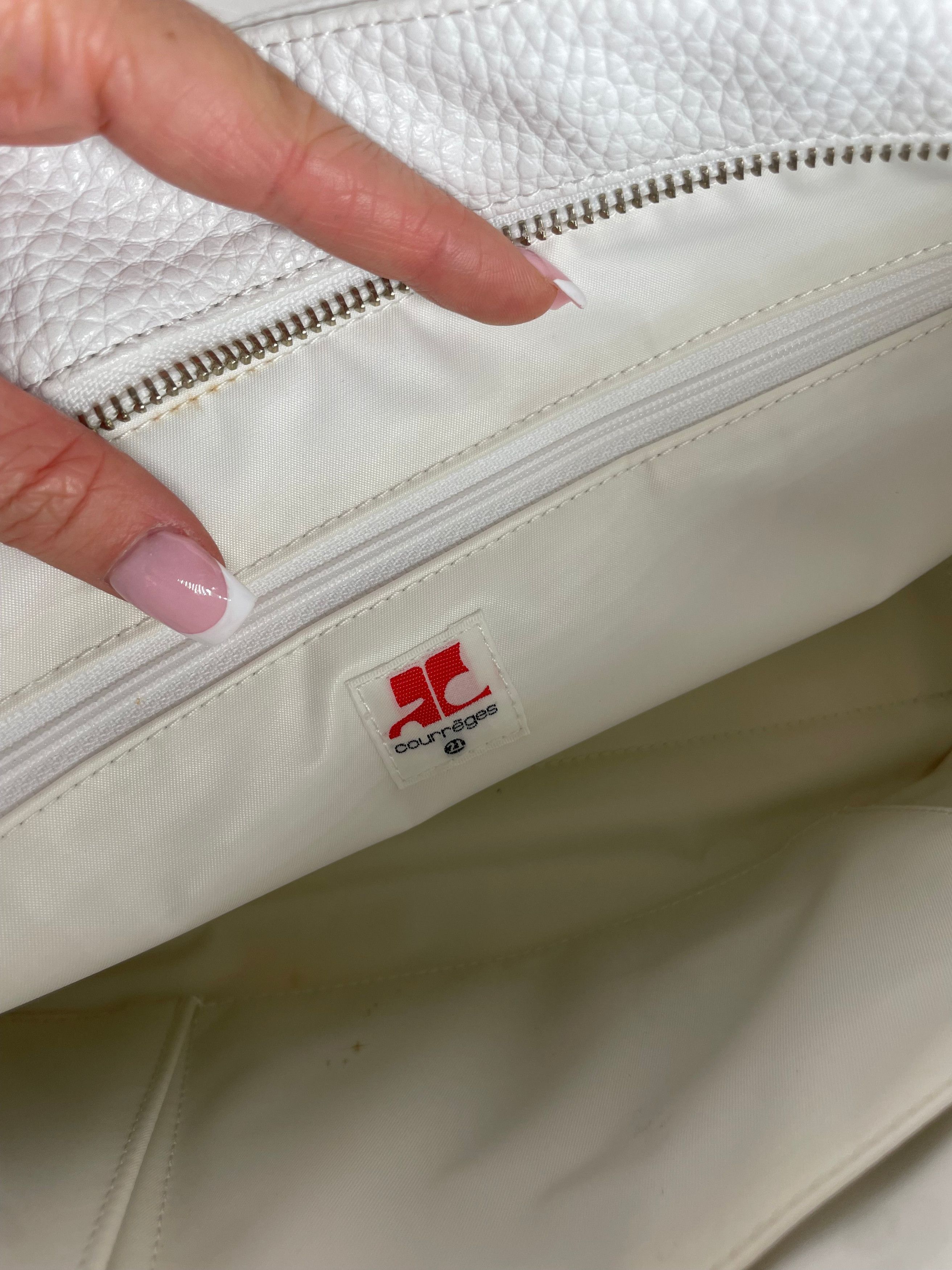 Courreges Vintage Leather Handbag White new with Tag Size ONE SIZE - 3 Thumbnail