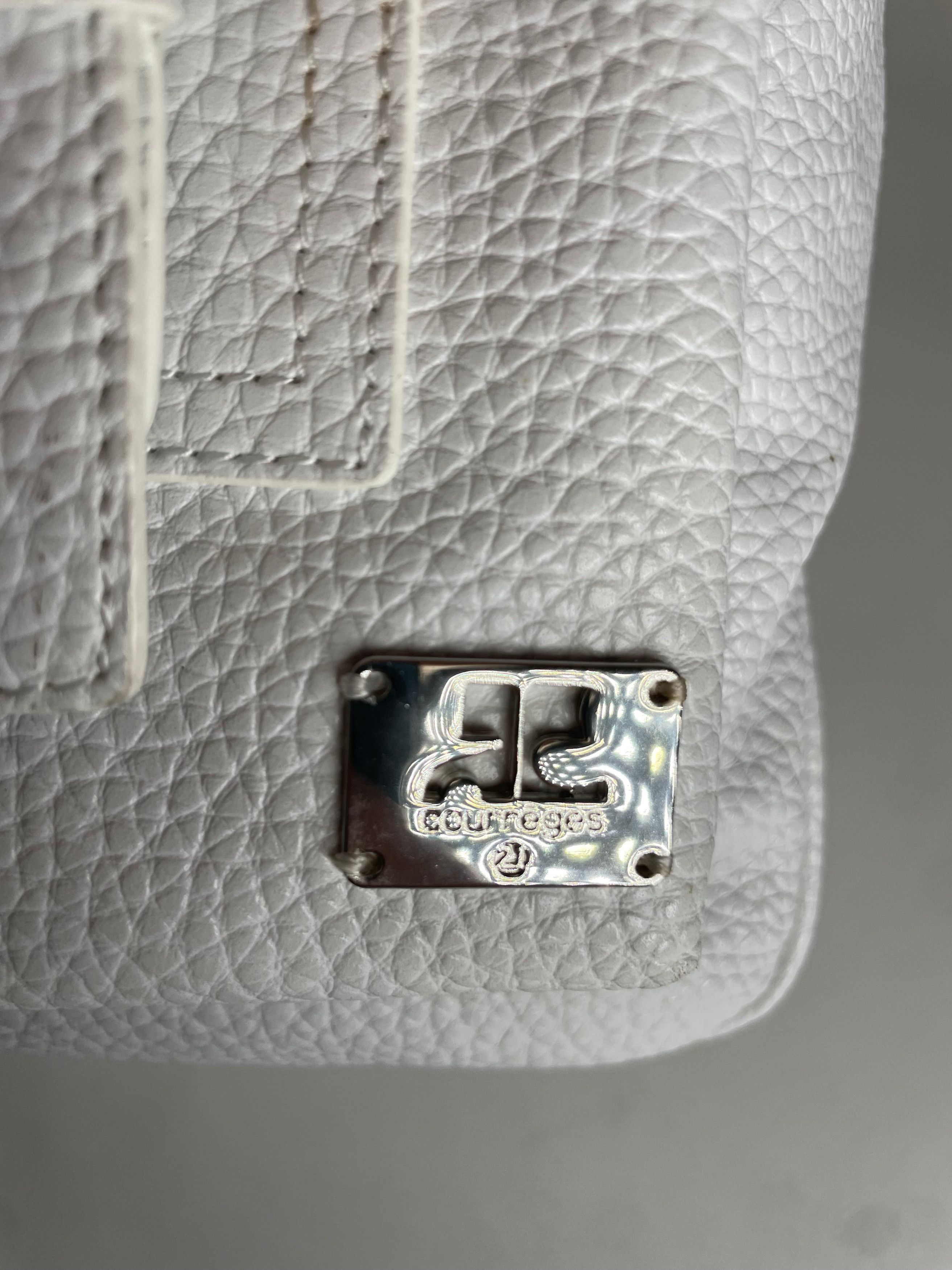 Courreges Vintage Leather Handbag White new with Tag Size ONE SIZE - 13 Thumbnail