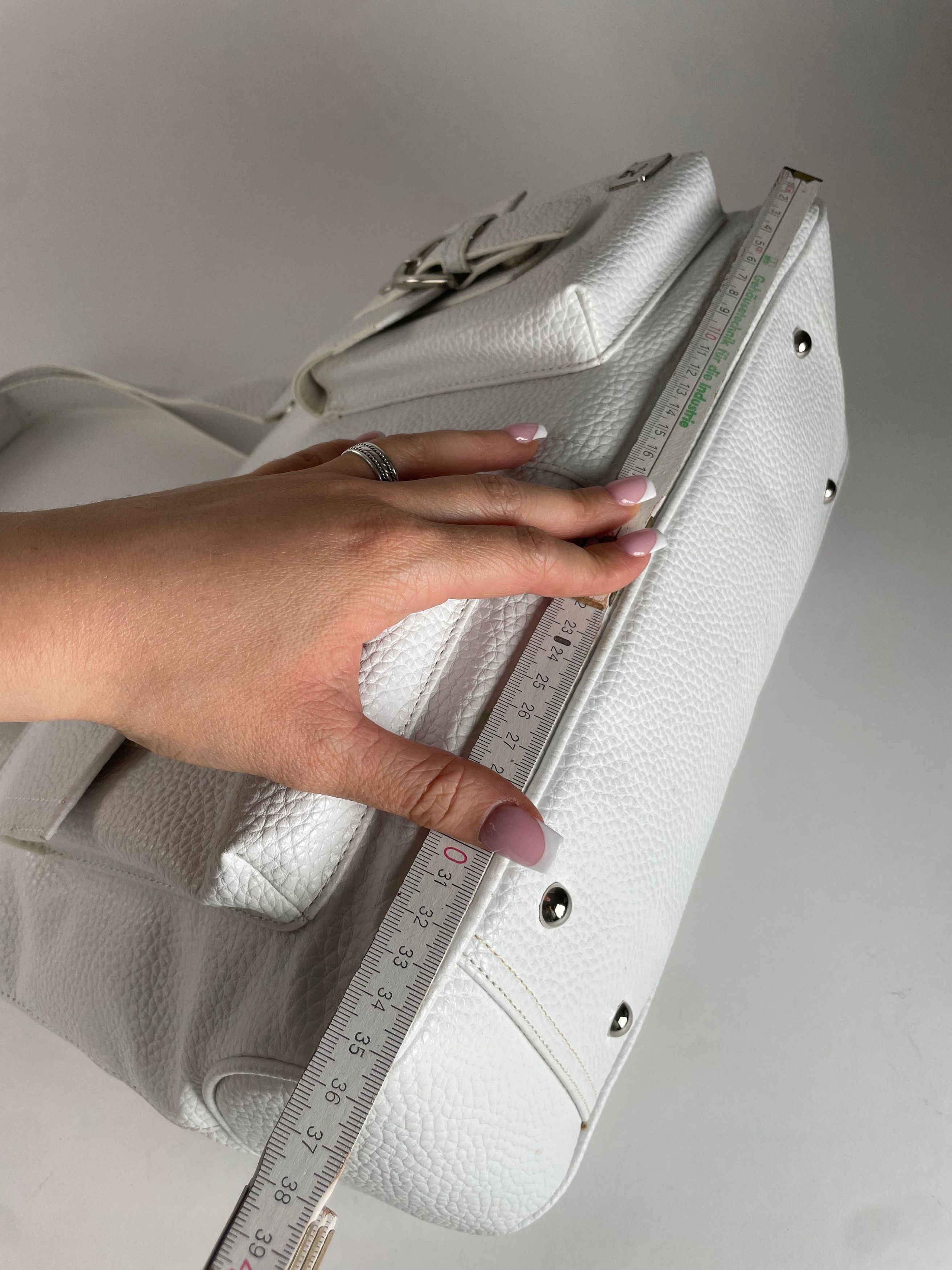 Courreges Vintage Leather Handbag White new with Tag Size ONE SIZE - 10 Thumbnail