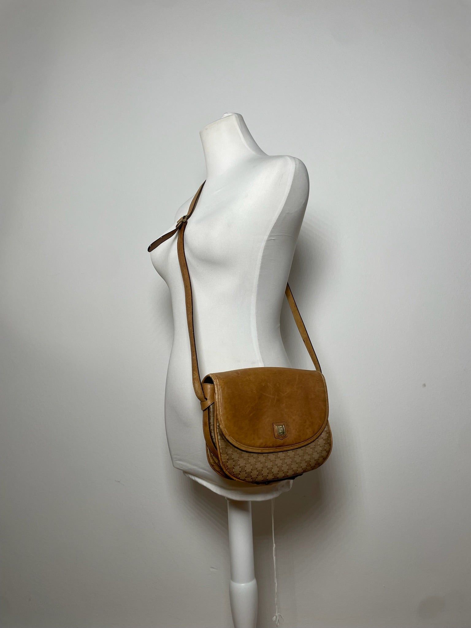 Celine Vintage Monogram leather Shoulder Bag beige Brown Size ONE SIZE - 7 Thumbnail
