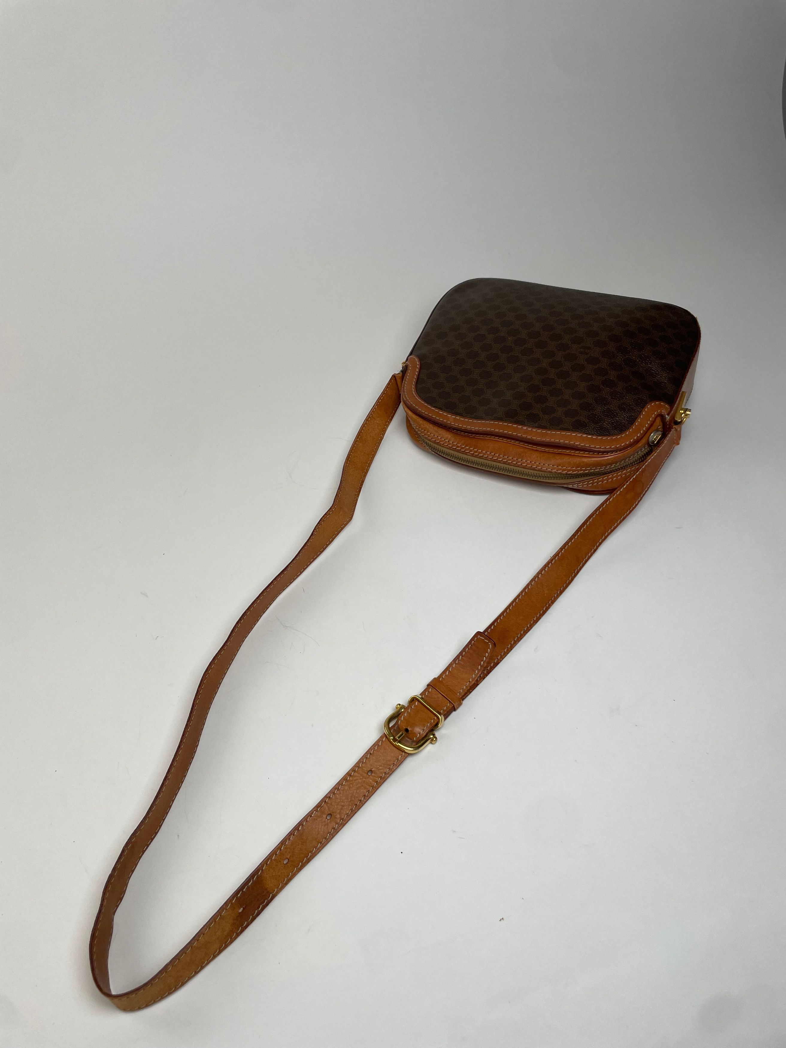 Celine Vintage Paris Triomphe Monogram Leather Shoulder Bag brown Size ONE SIZE - 12 Thumbnail