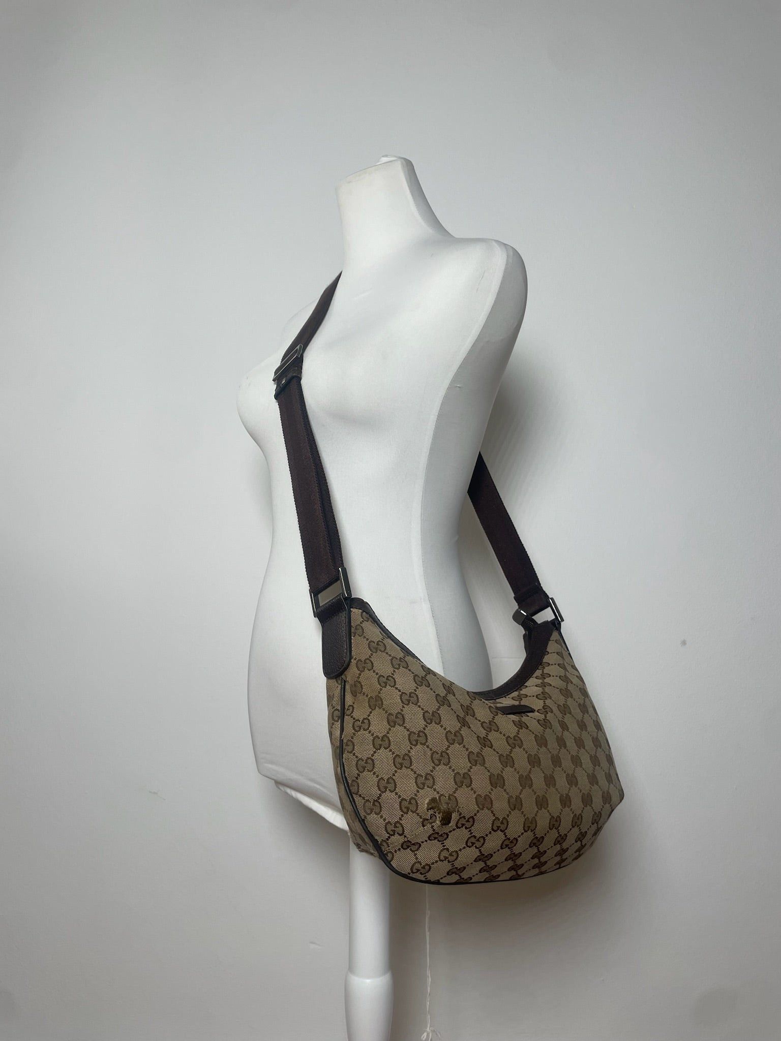 Gucci Vintage Monogram Croissant Shoulder Bag Beige Brown Size ONE SIZE - 6 Thumbnail