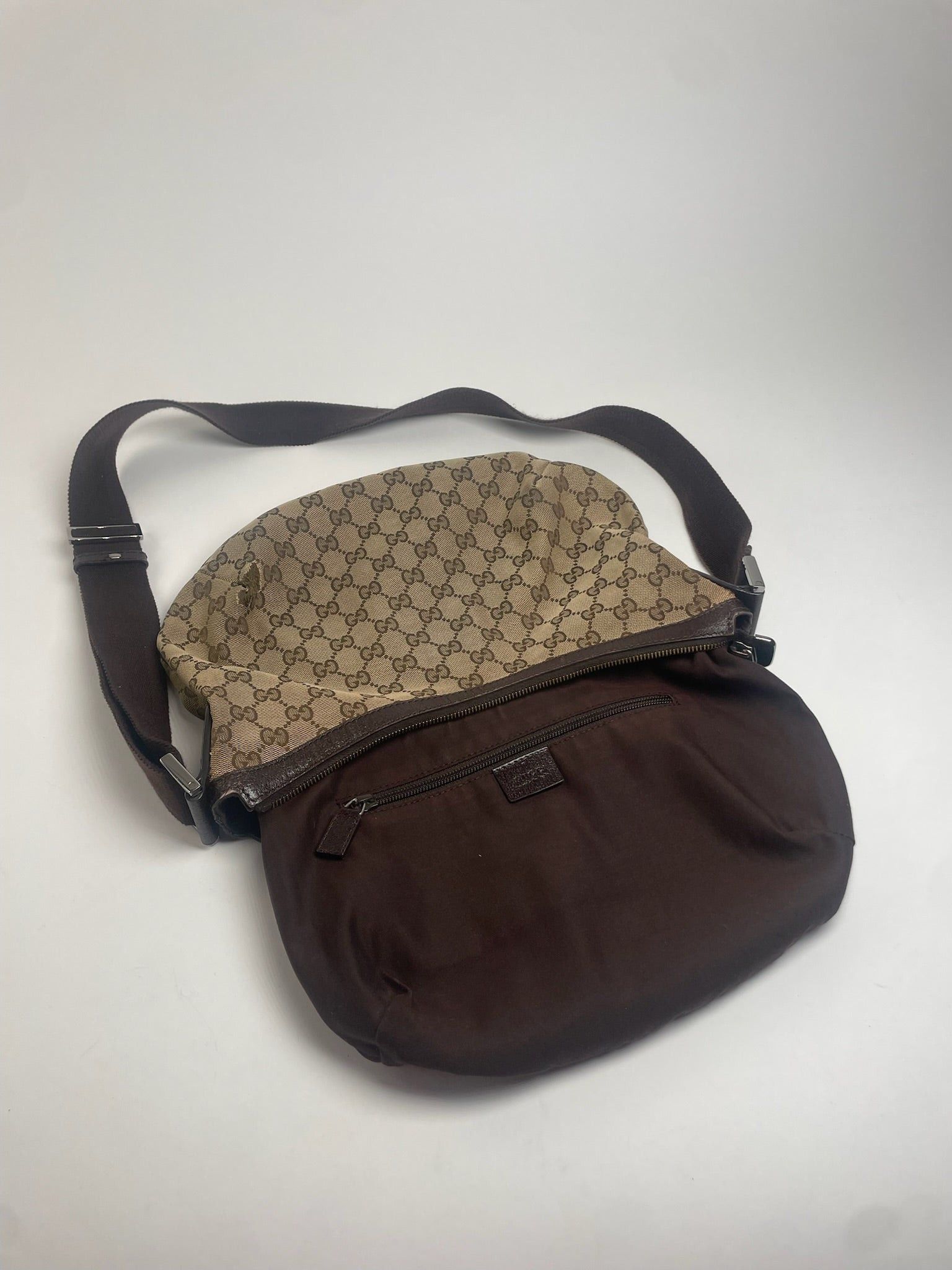 Gucci Vintage Monogram Croissant Shoulder Bag Beige Brown Size ONE SIZE - 14 Thumbnail