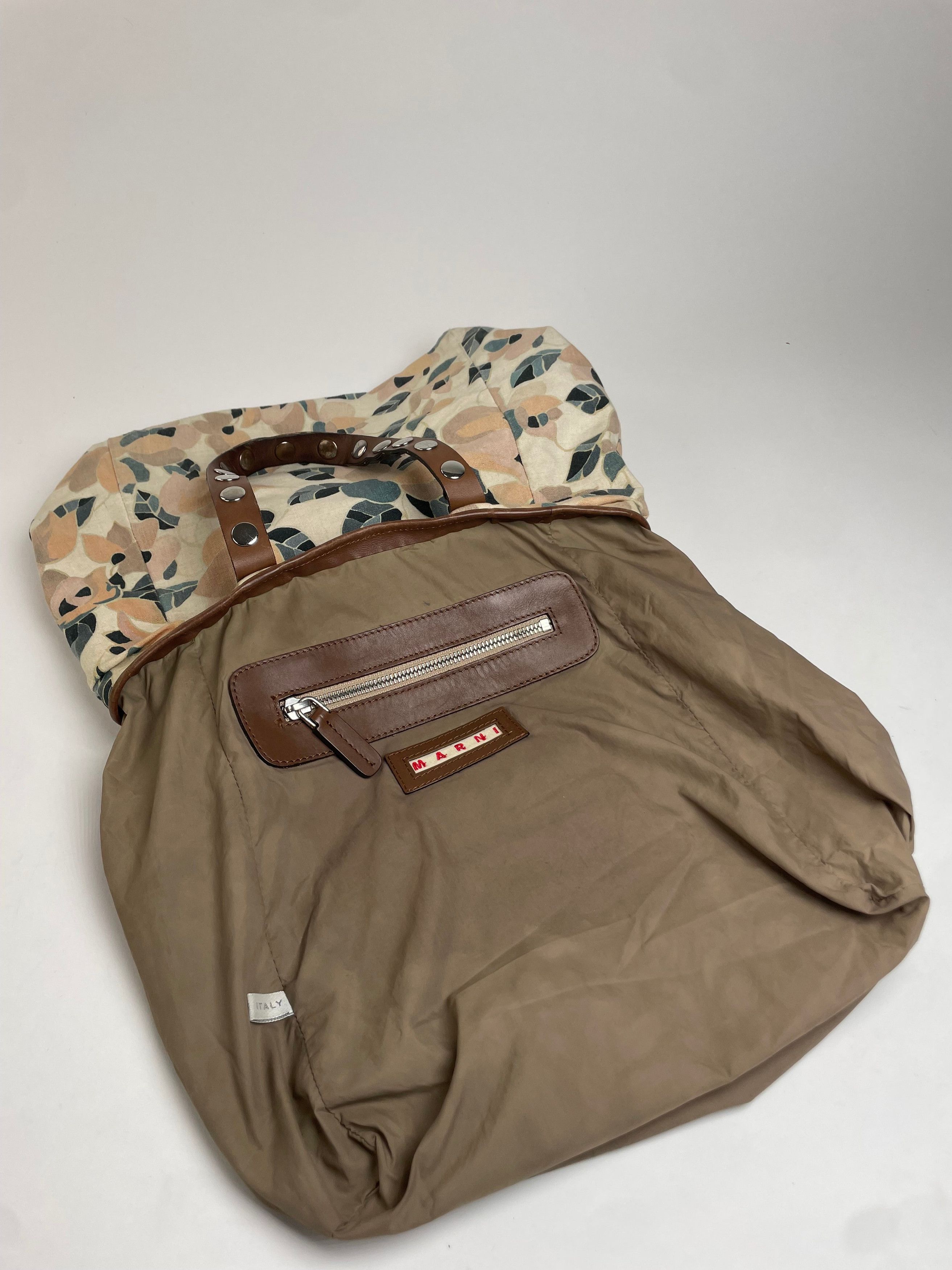Marni Vintage Studded Floral Canvas Leather Tote bag beige brown g Size ONE SIZE - 9 Thumbnail