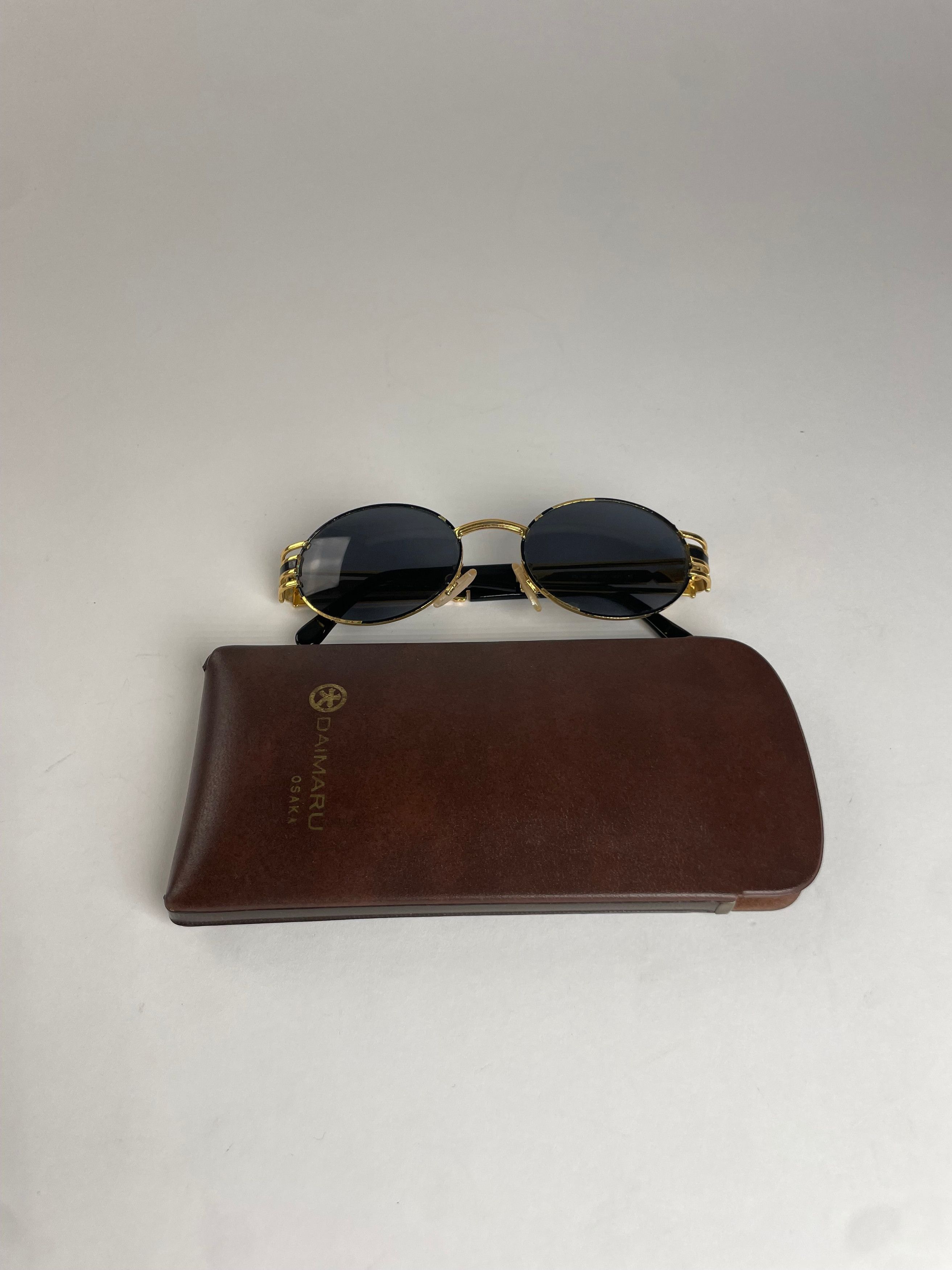 Fendi Vintage Roma Sunglasses Gold Black Size ONE SIZE - 13 Thumbnail