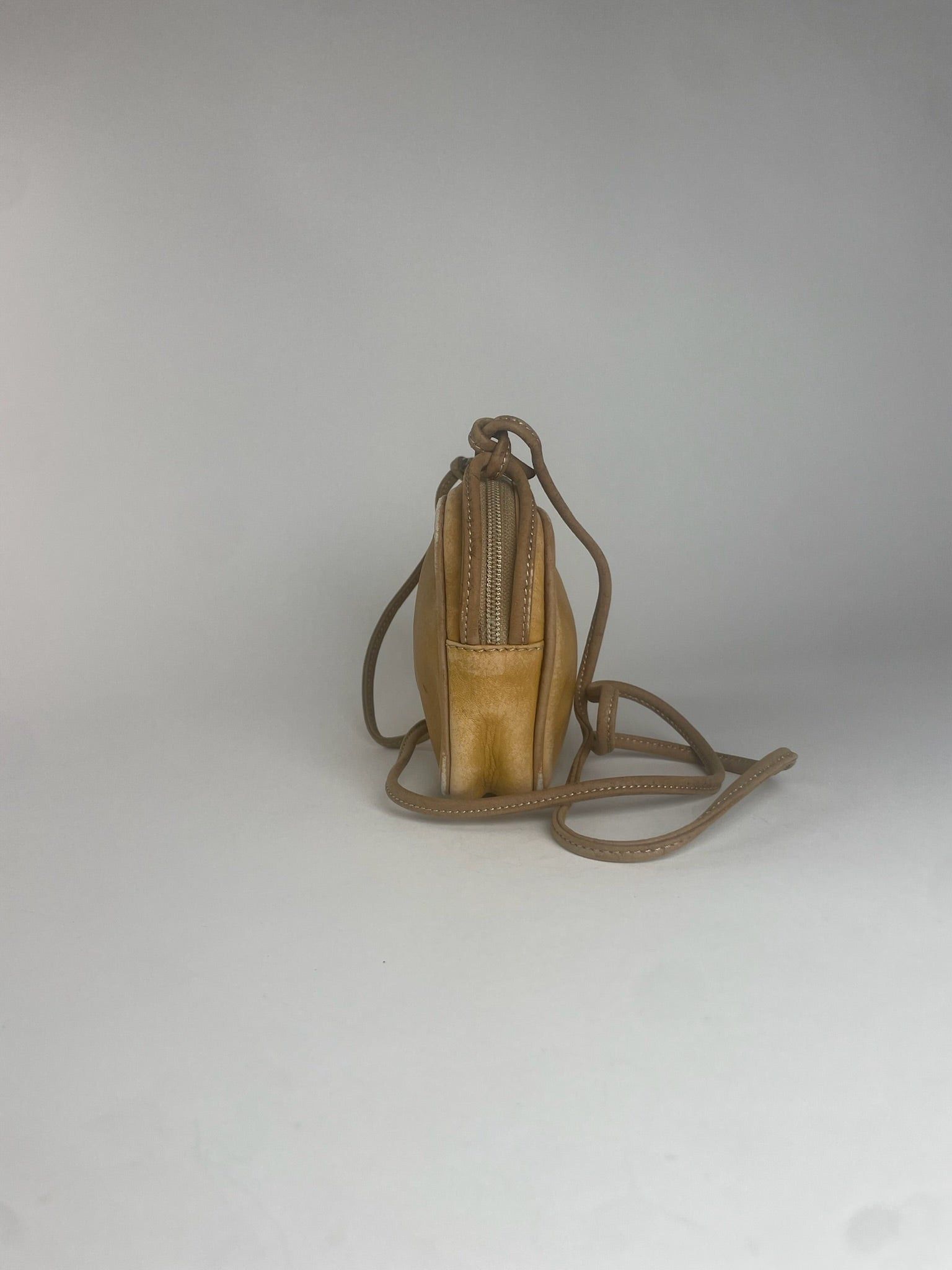 Loewe Vintage Madrid Anagram Leather Shoulder Bag Yellow Size ONE SIZE - 14 Thumbnail
