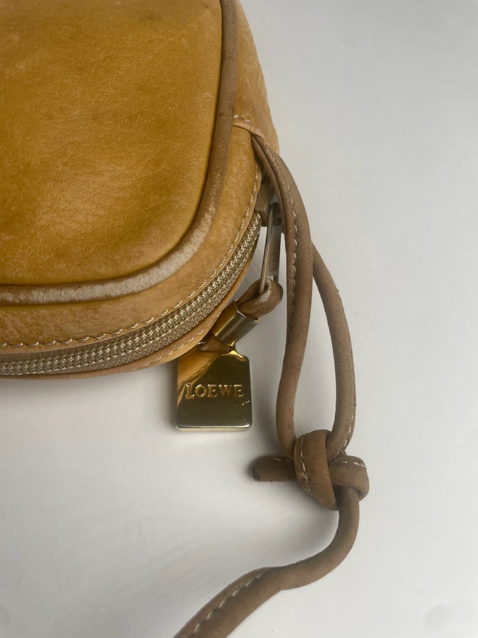 Loewe Vintage Madrid Anagram Leather Shoulder Bag Yellow Size ONE SIZE - 10 Thumbnail