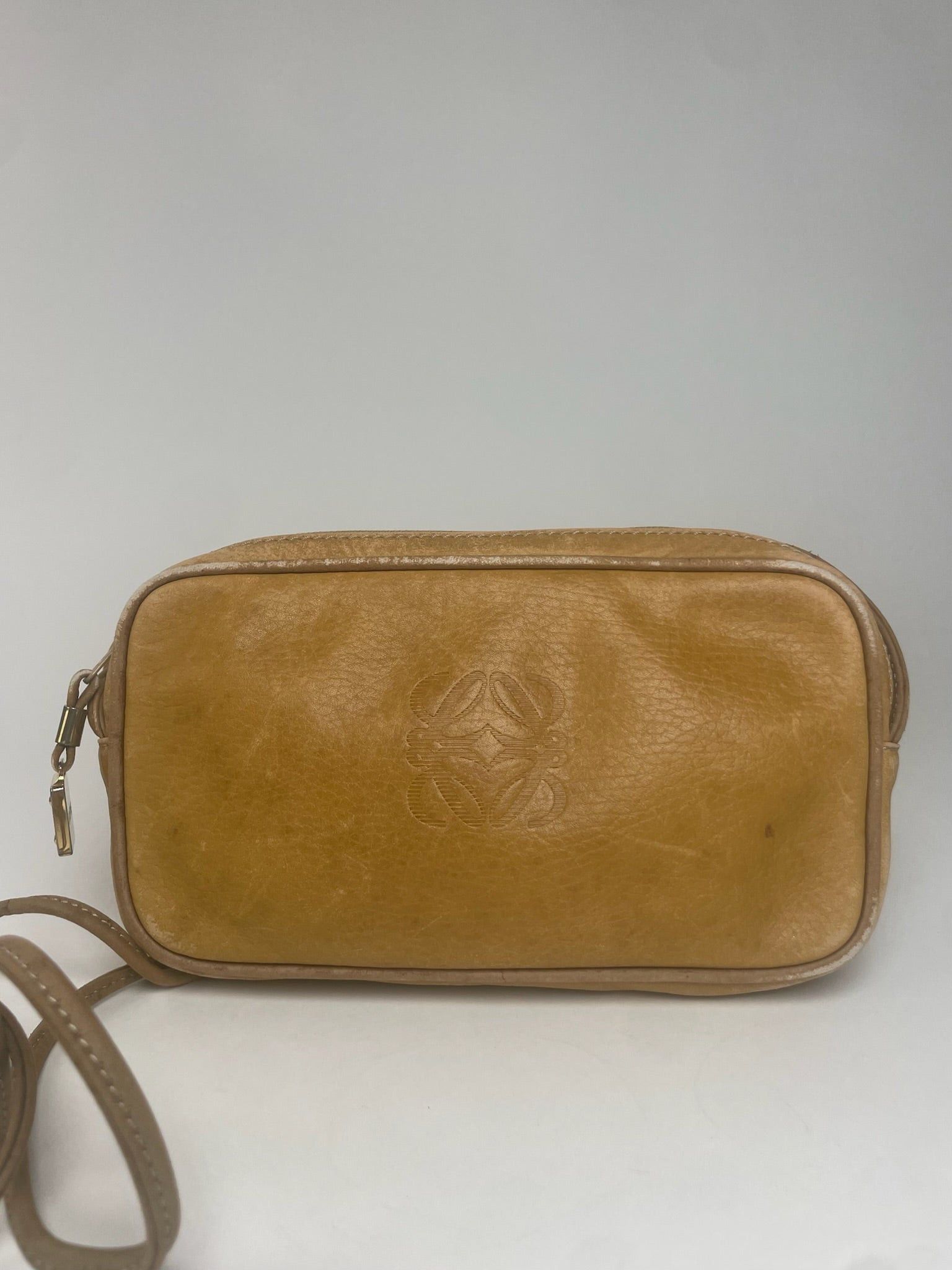 Loewe Vintage Madrid Anagram Leather Shoulder Bag Yellow Size ONE SIZE - 6 Thumbnail