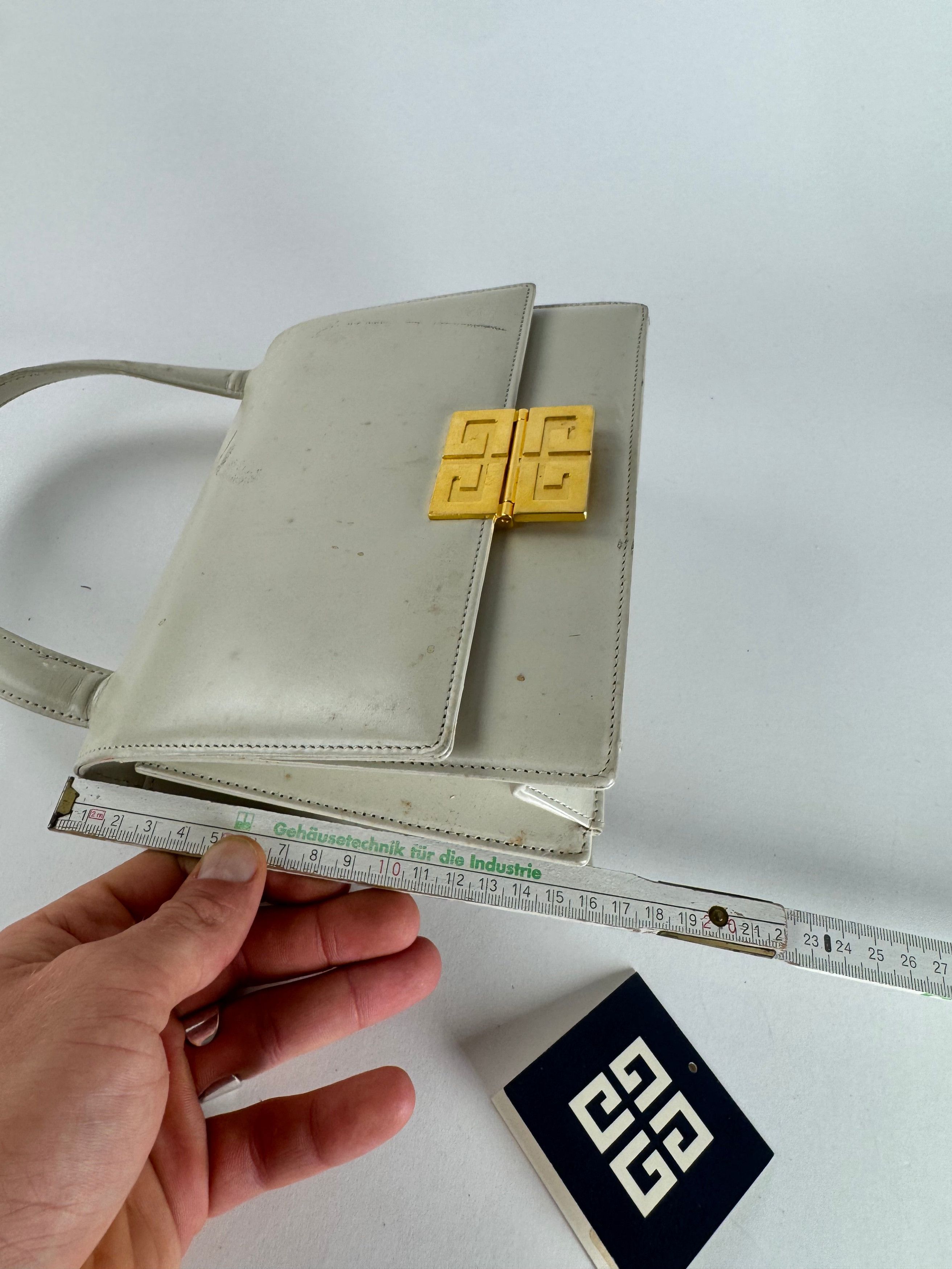 Givenchy Vintage Leather Handbag White Size ONE SIZE - 9 Thumbnail